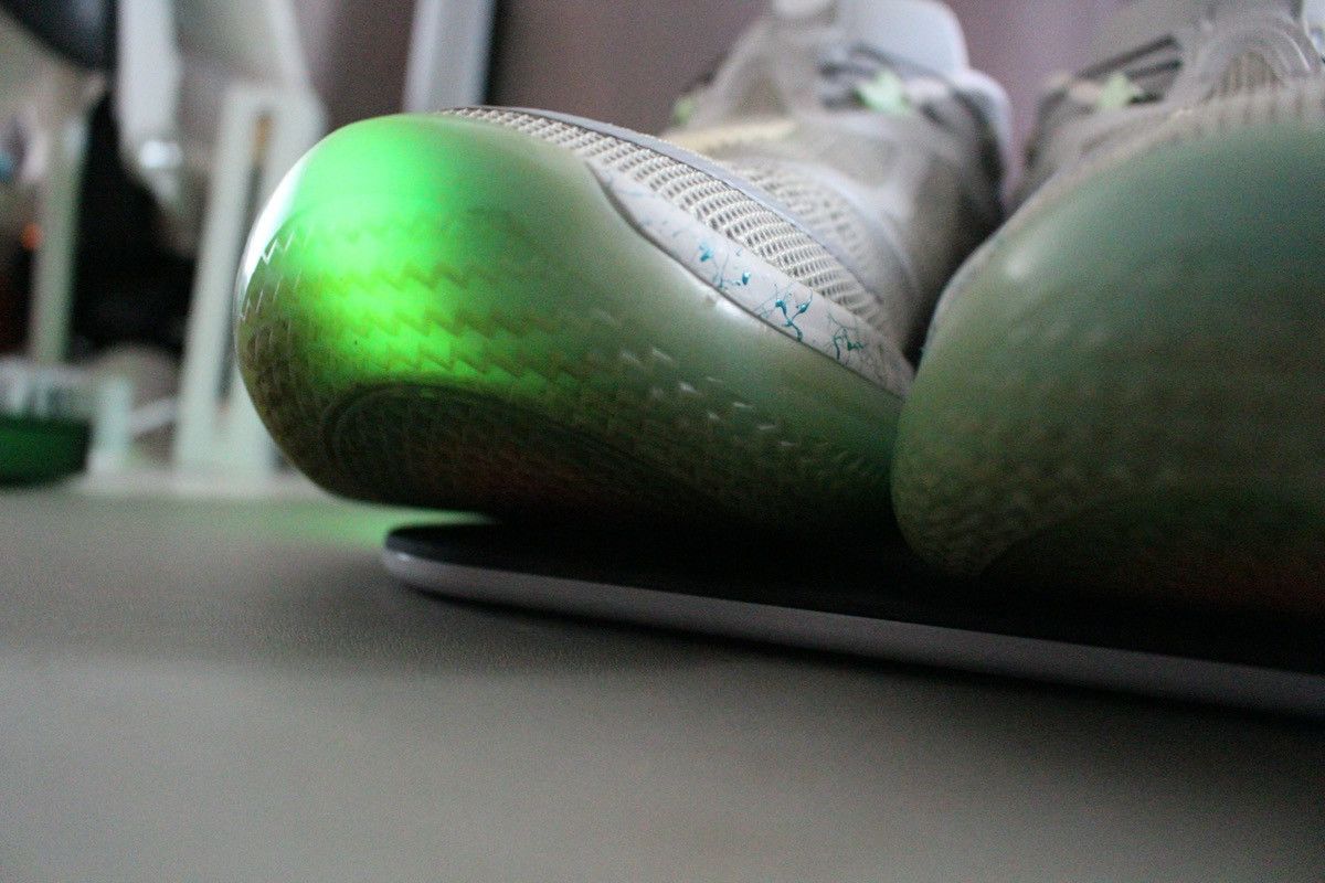 Nike Nike Adapt BB 2.0 Mag (US Charger) Size US 12 / EU 45 - 8 Thumbnail