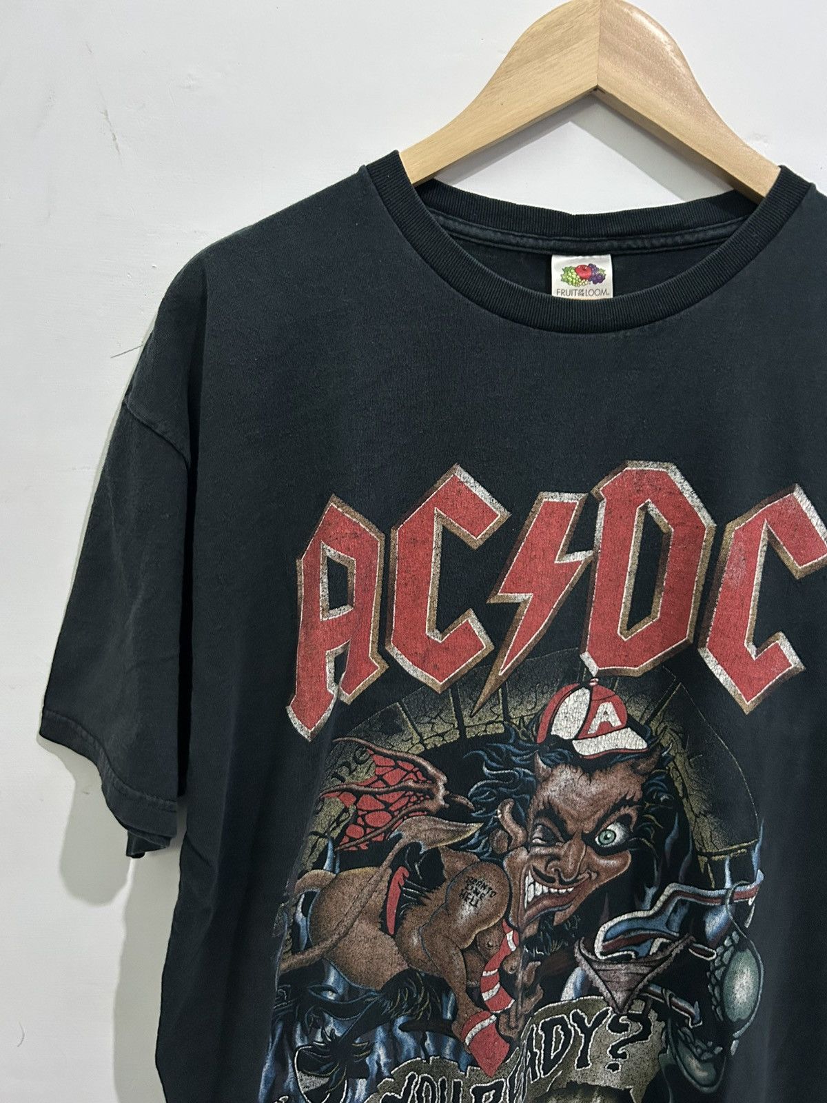 AC/DC Vintage Distressed 90s ACDC band tee Size US XL / EU 56 / 4 - 2 Thumbnail
