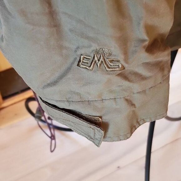 Eastern Mountain Sports Eastern Mountain Sports EMS Waterproof Hooded Cinched Pocket Size US XL / EU 56 / 4 - 11 Thumbnail