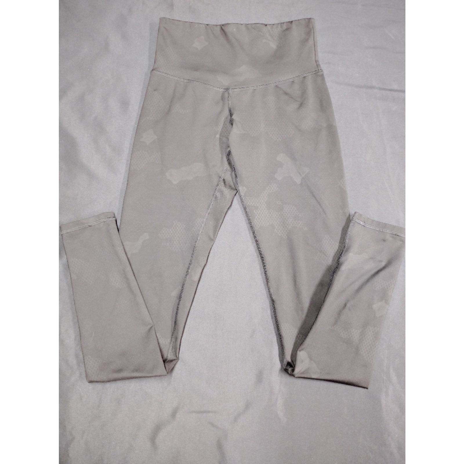 Champion Black Camo Champion High-Waist Leggings Size 22" - 1 Thumbnail