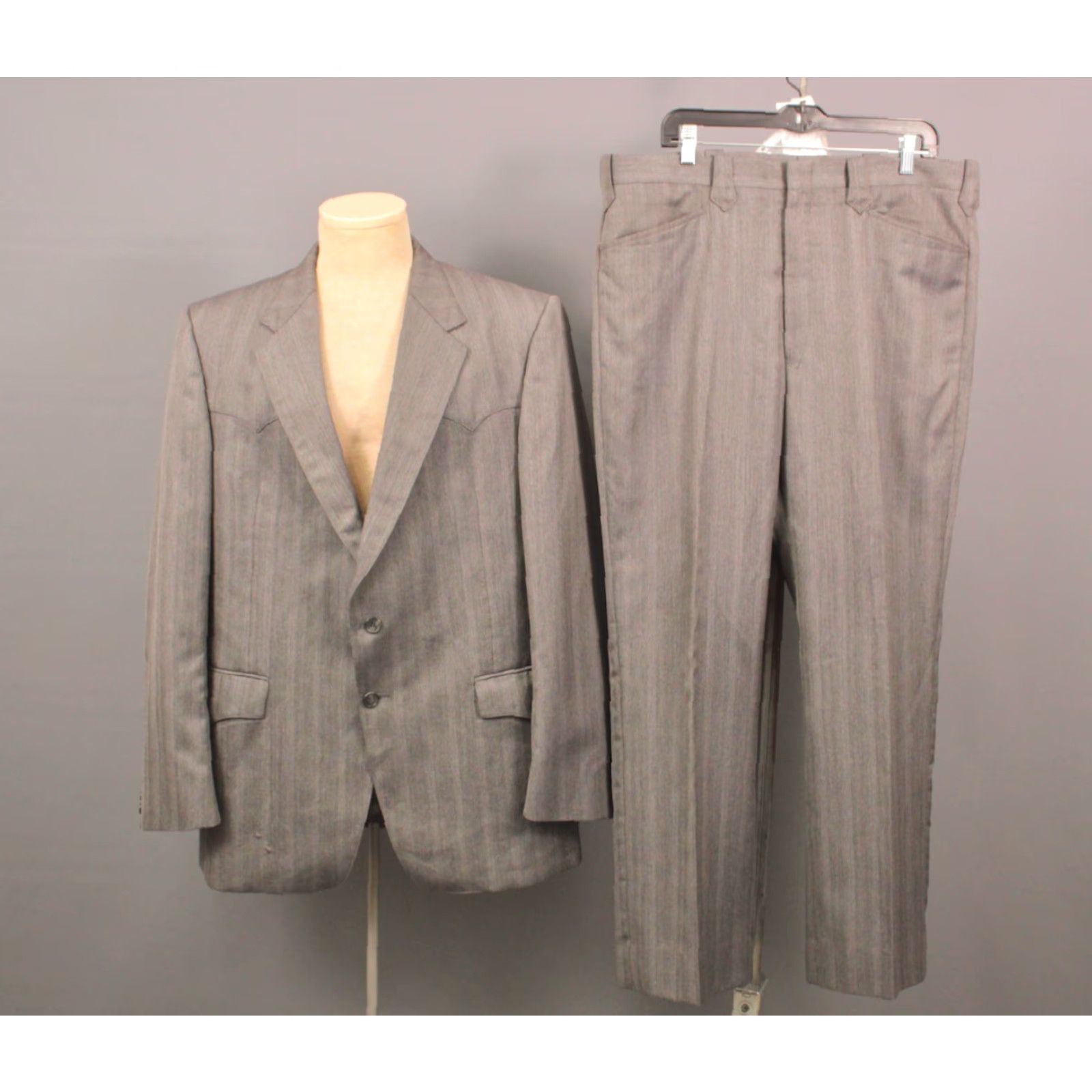 Vintage VINTAGE Men's 70s 80s Grey Western Leisure Suit 2 PC Sz L Wool 1970s 1980s Disco Dallas Western Apparel Mens Gray Wool Blend Suit Size 42R - 2 Thumbnail
