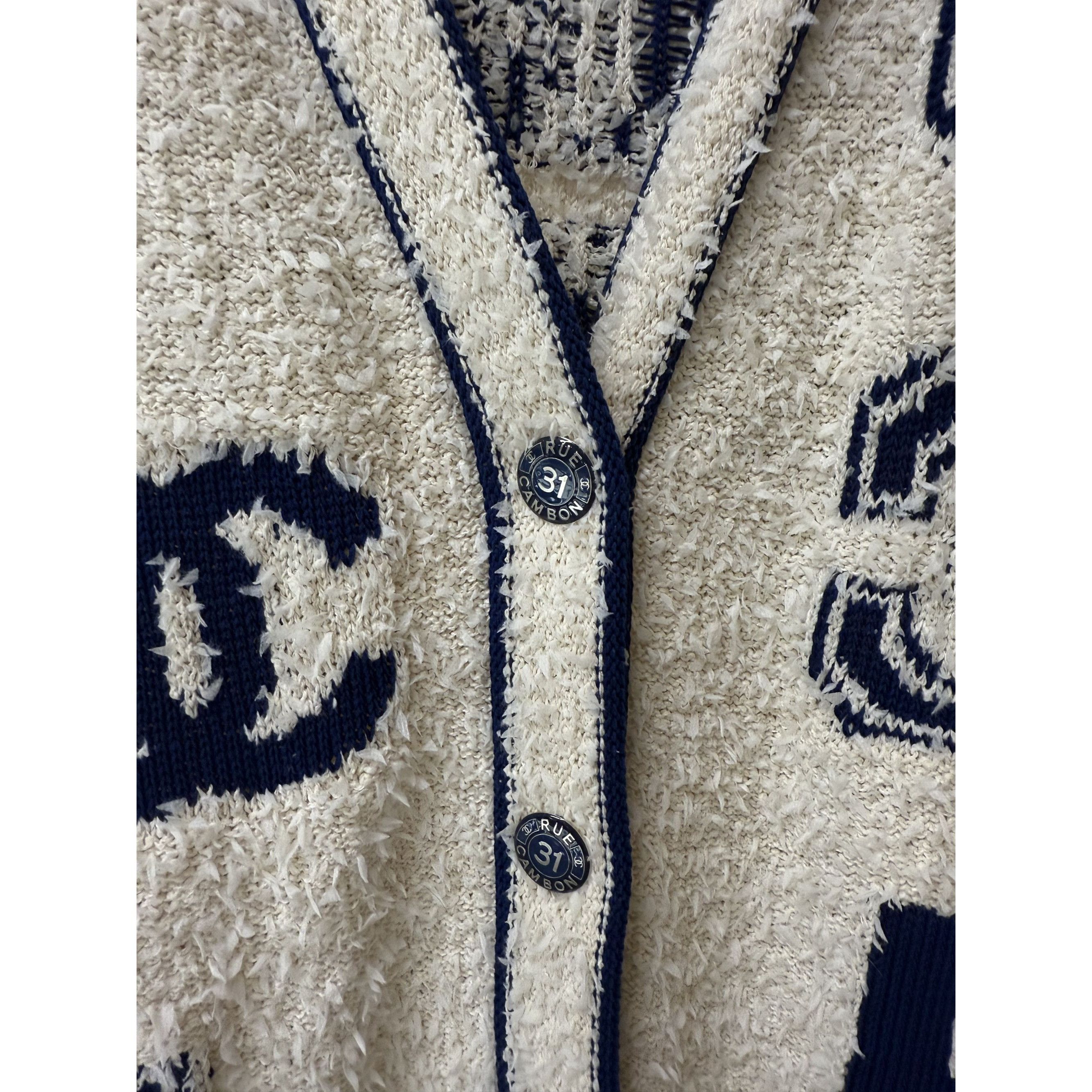 Chanel Chanel Womens Vintage Cardigan Sweater Beige/Navy Bouclé Kni Size XS / US 0-2 / IT 36-38 - 11 Thumbnail