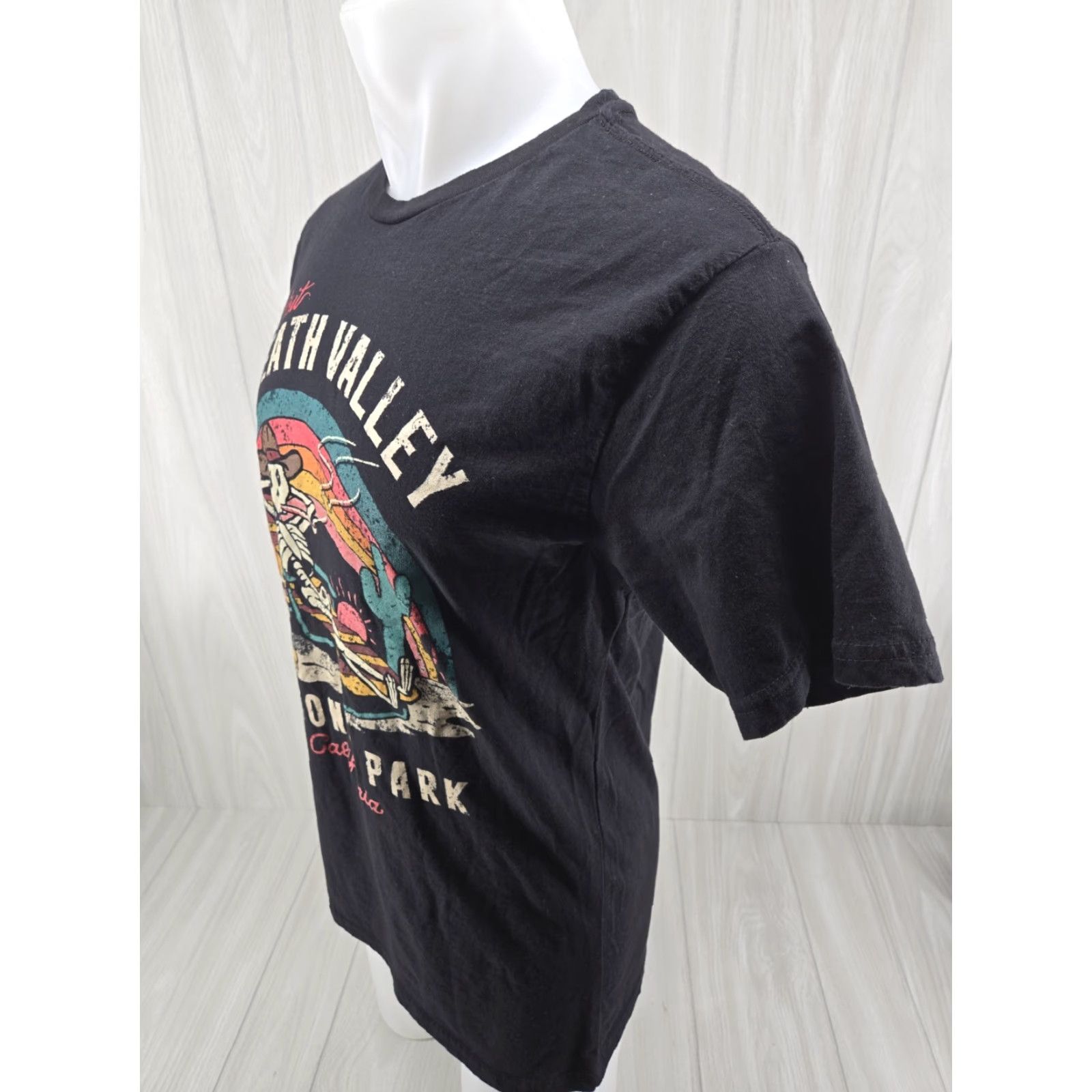 Vintage VINTAGE National Parks Society Death Valley California Skeleton Medium Black T-Shirt Size US M / EU 48-50 / 2 - 4 Thumbnail