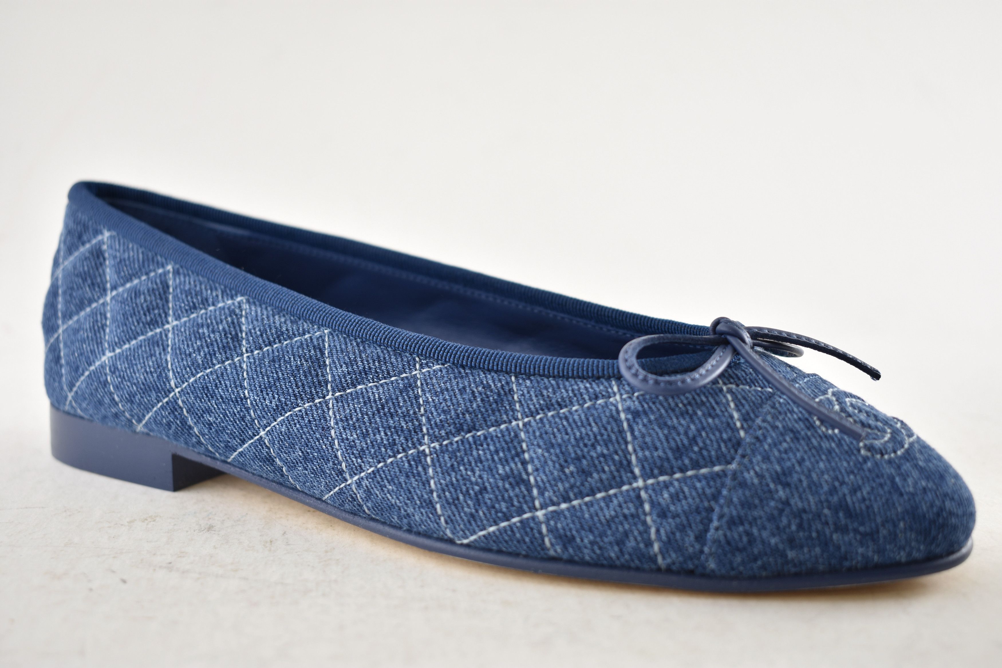 Chanel Chanel 26P Denim Quilted CC Logo Ballet Ballerina Flat 41.5 Size US 11.5 / IT 41.5 - 5 Thumbnail