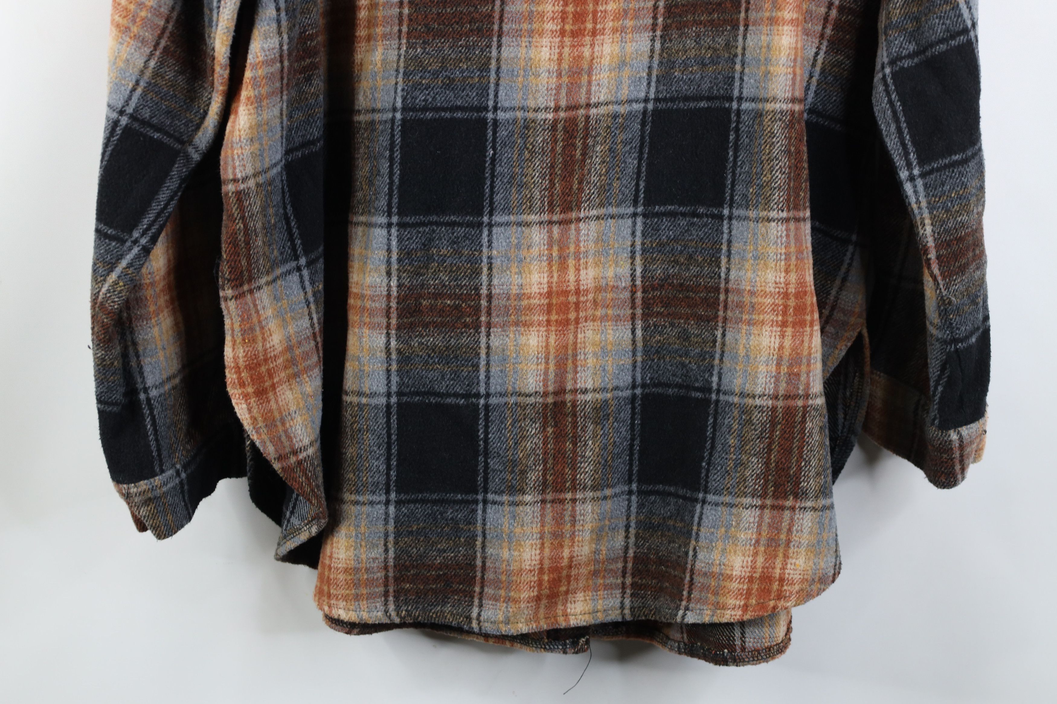 Vintage Vintage 90s Streetwear Heavy Flannel Collared Button Shirt Size L / US 10 / IT 46 - 11 Thumbnail