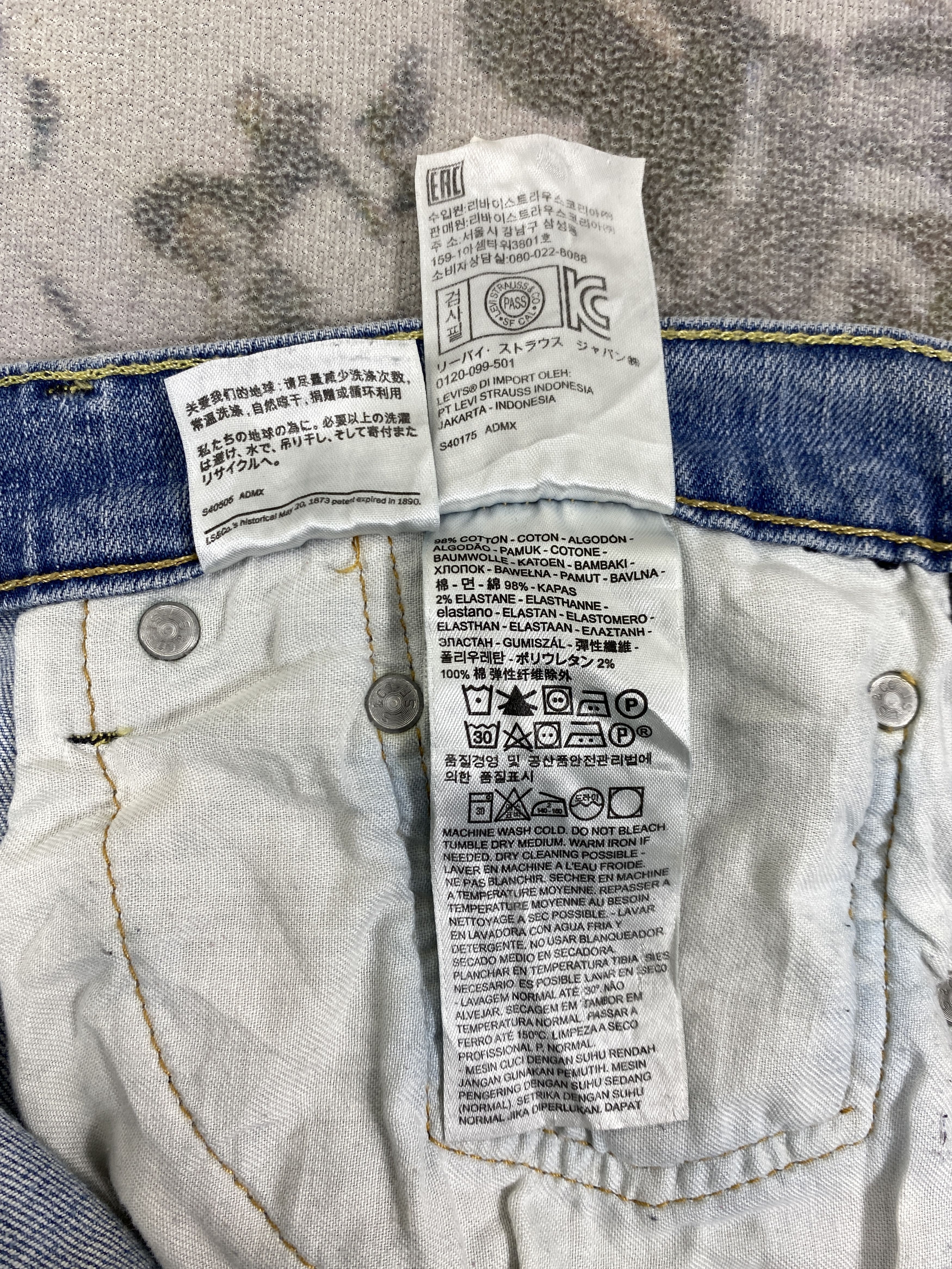 Levi's Light Blue Wash Vintage Levi's 541 37x31 Denim -JN2130 Size US 37 - 10 Thumbnail