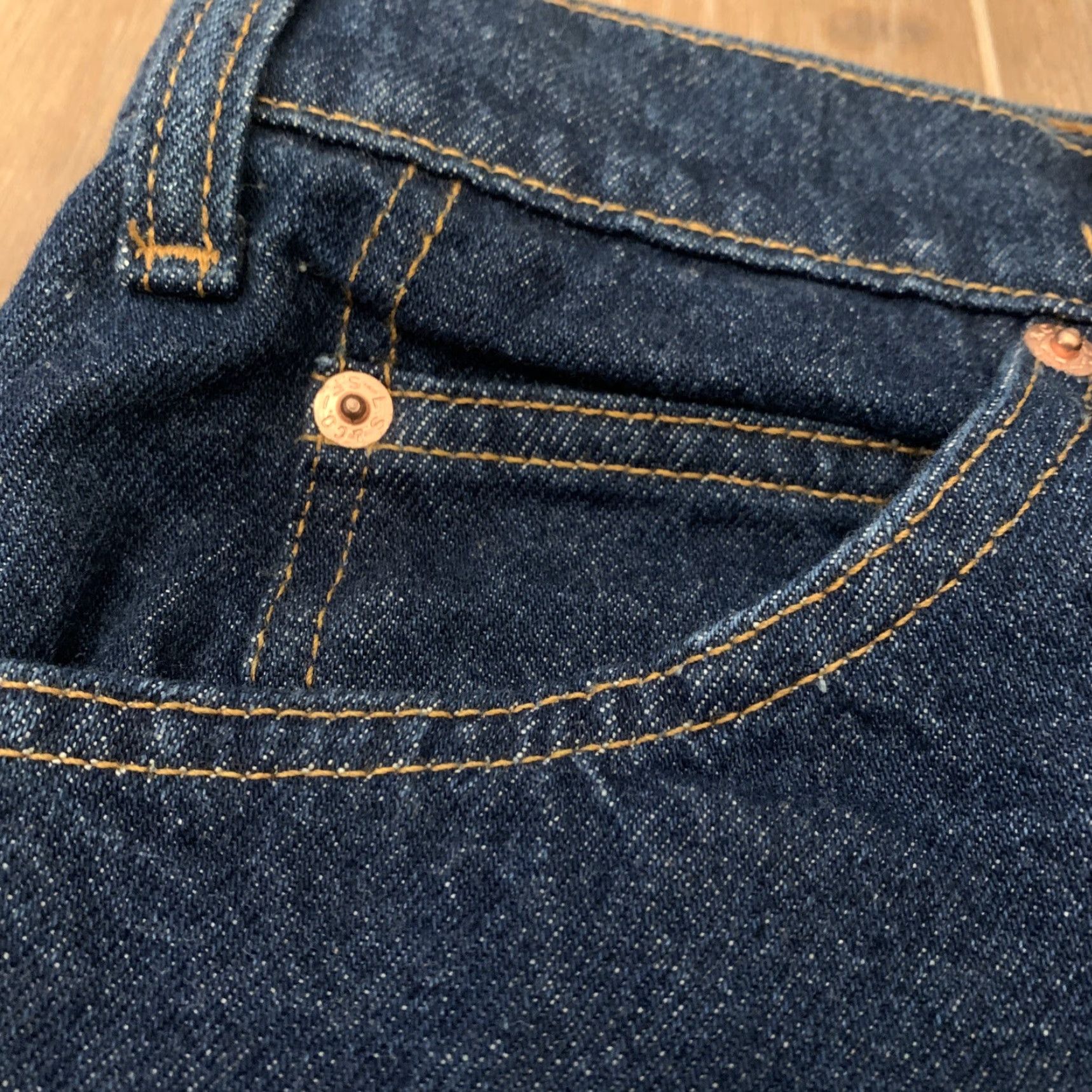 Levi's VINTAGE Levi's 505 Jeans 40x34 Dark Denim USA Mens Size US 40 / EU 56 - 3 Thumbnail