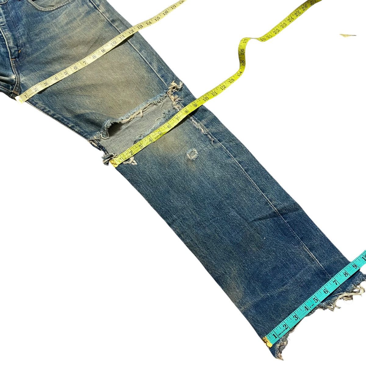 Levi's Vintage Levis 502 Thrashed Denim Selvedge Japan Size US 32 / EU 48 - 24 Thumbnail
