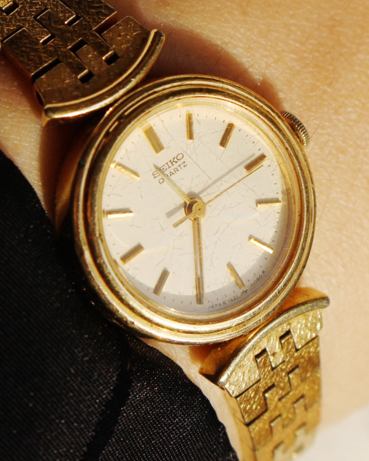 Vintage 1990S SEIKO QUARTZ GOLD PLATED WATCH Size ONE SIZE - 3 Thumbnail