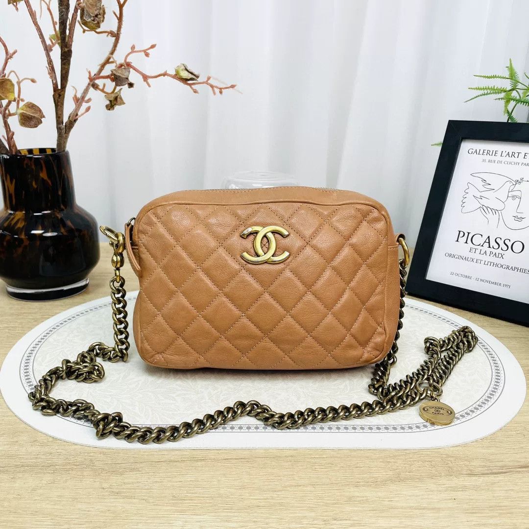 Chanel Pre-loved Bag Very good condition Size ONE SIZE - 1 Thumbnail