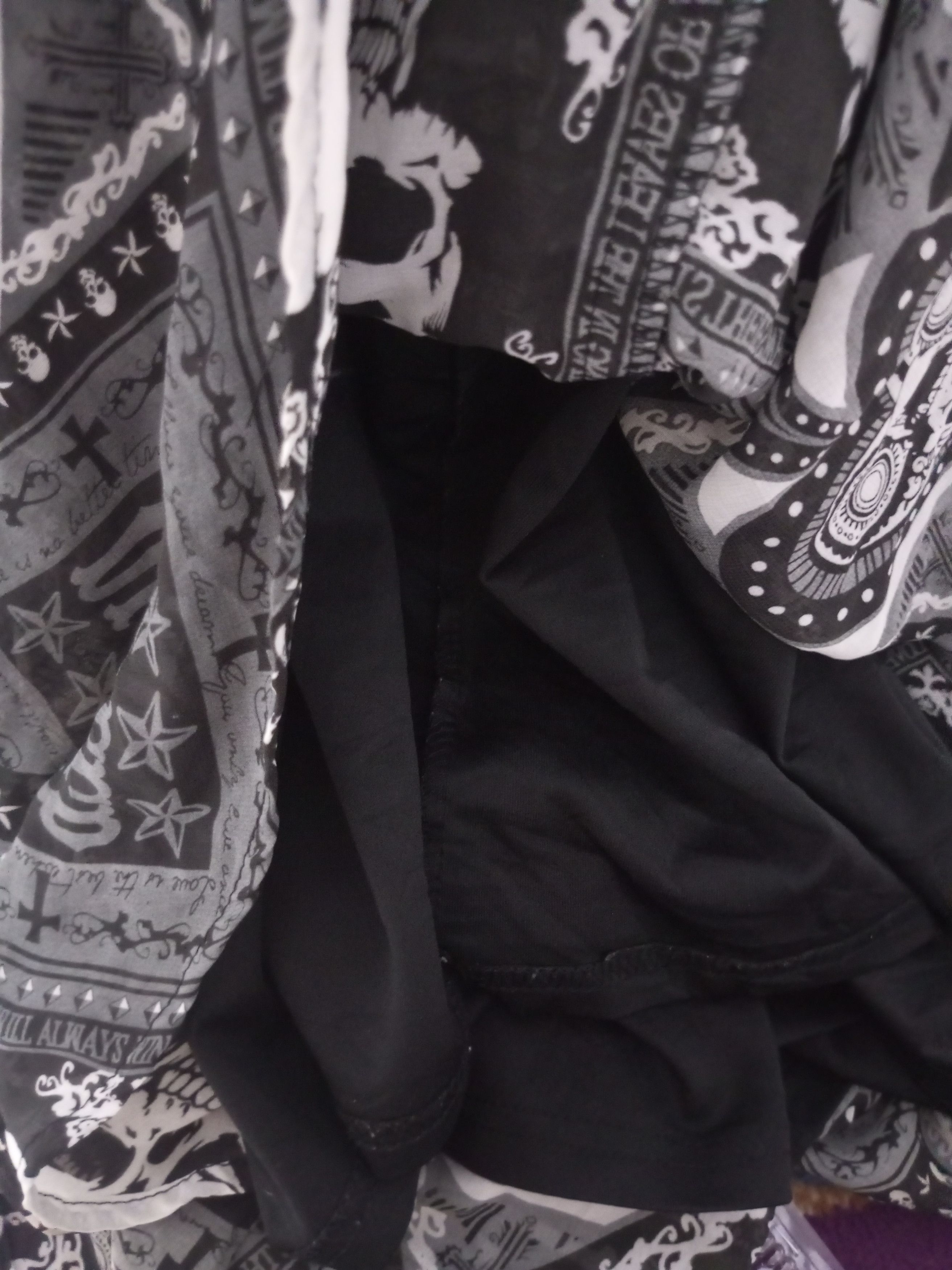 Hysteric Glamour Vintage dig deep punk skulls cross asymetric skirt Size 32" / US 10 / IT 46 - 8 Thumbnail