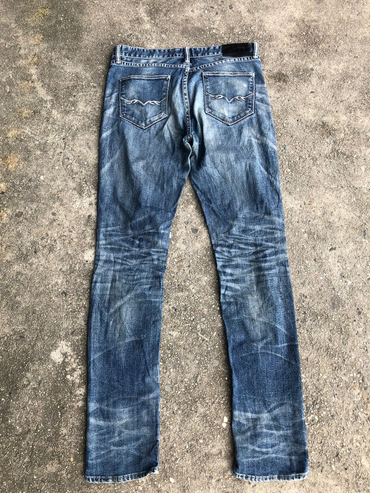 GOSTAR DE FUGA × If Six Was Nine × Le Grande Bleu (L.G.B.) Gostar De Fuga Waxed Jeans Size US 31 - 4 Thumbnail
