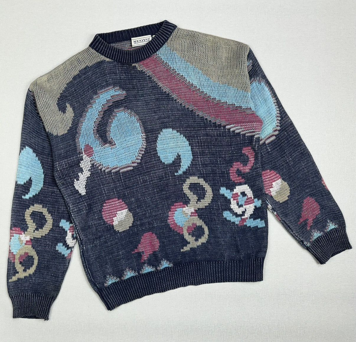 Japanese Brand × Vintage Vintage NUOVO Multicoloured Abstract Aztec Sweater size M Size US M / EU 48-50 / 2 - 1 Thumbnail