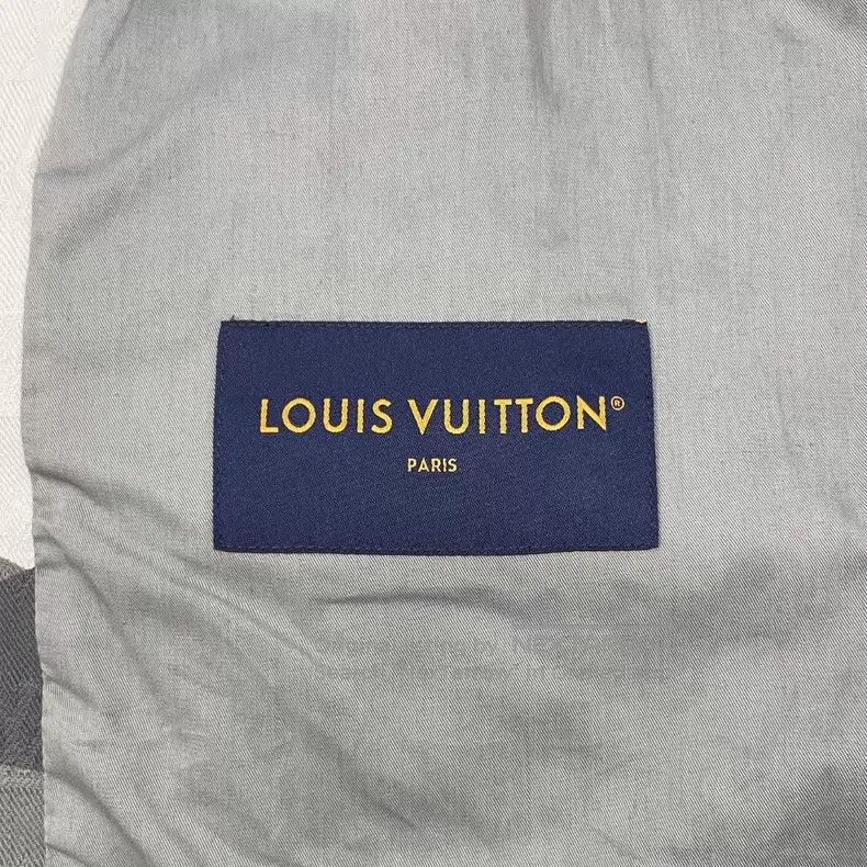 Louis Vuitton Louis Vuitton Geometric portrait collage denim jacket Size US S / EU 44-46 / 1 - 6 Thumbnail