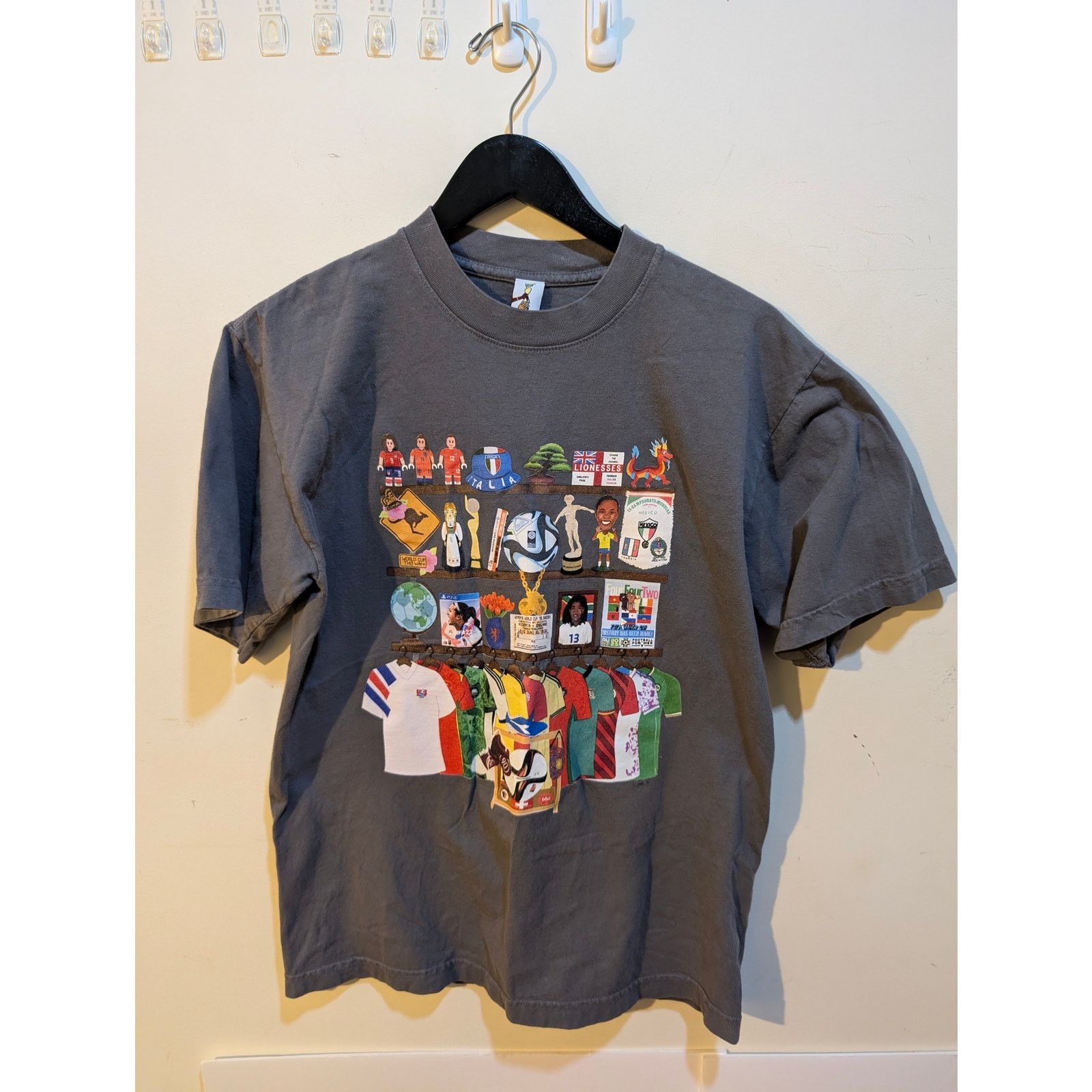 Other Football For Her Soccer FIFA Graphic Shirt Marta Bonmati Sml Size US S / EU 44-46 / 1 - 1 Thumbnail