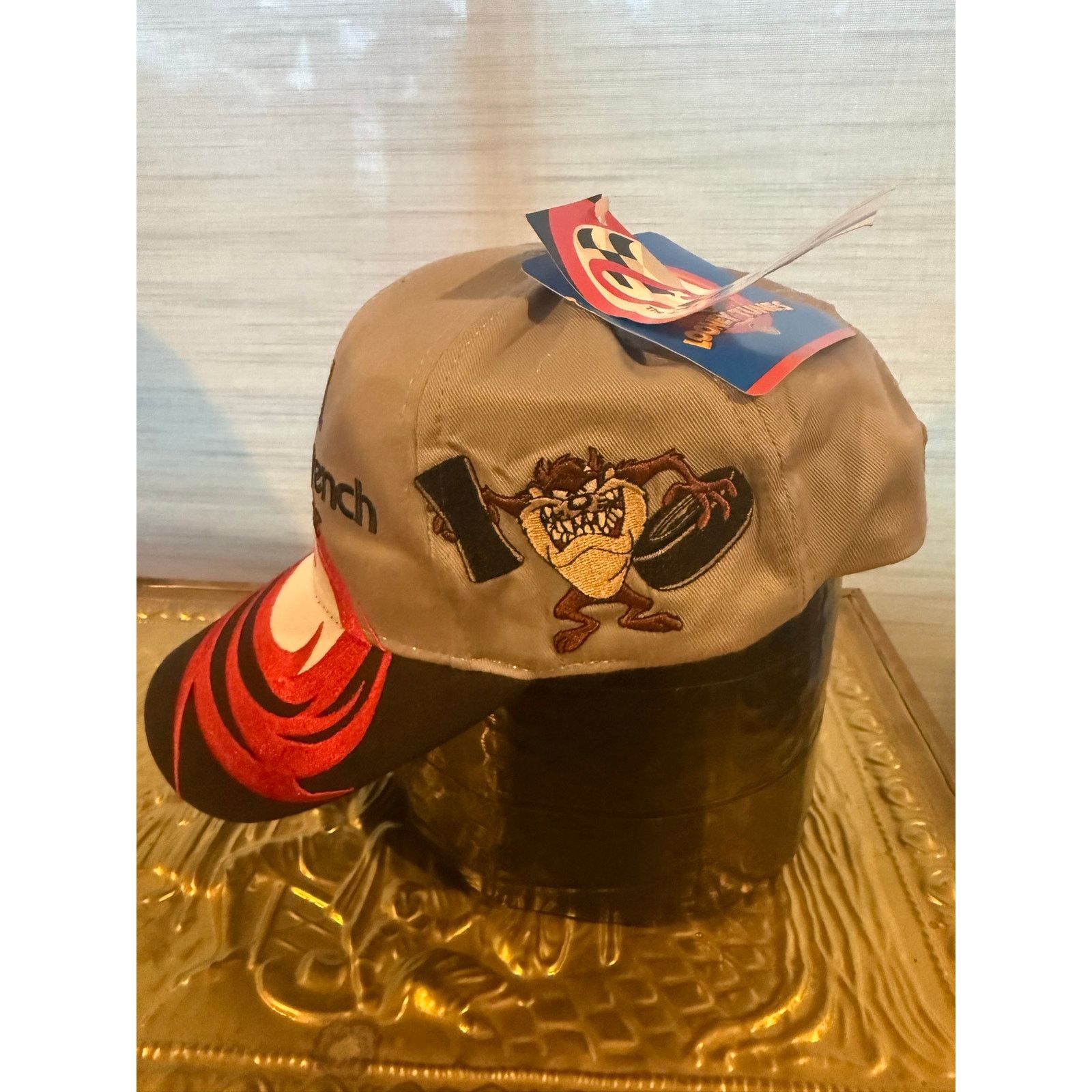 Chase Authentics Looney Tunes Monte Carlo 400 Harbock New With Tags Size ONE SIZE - 2 Thumbnail