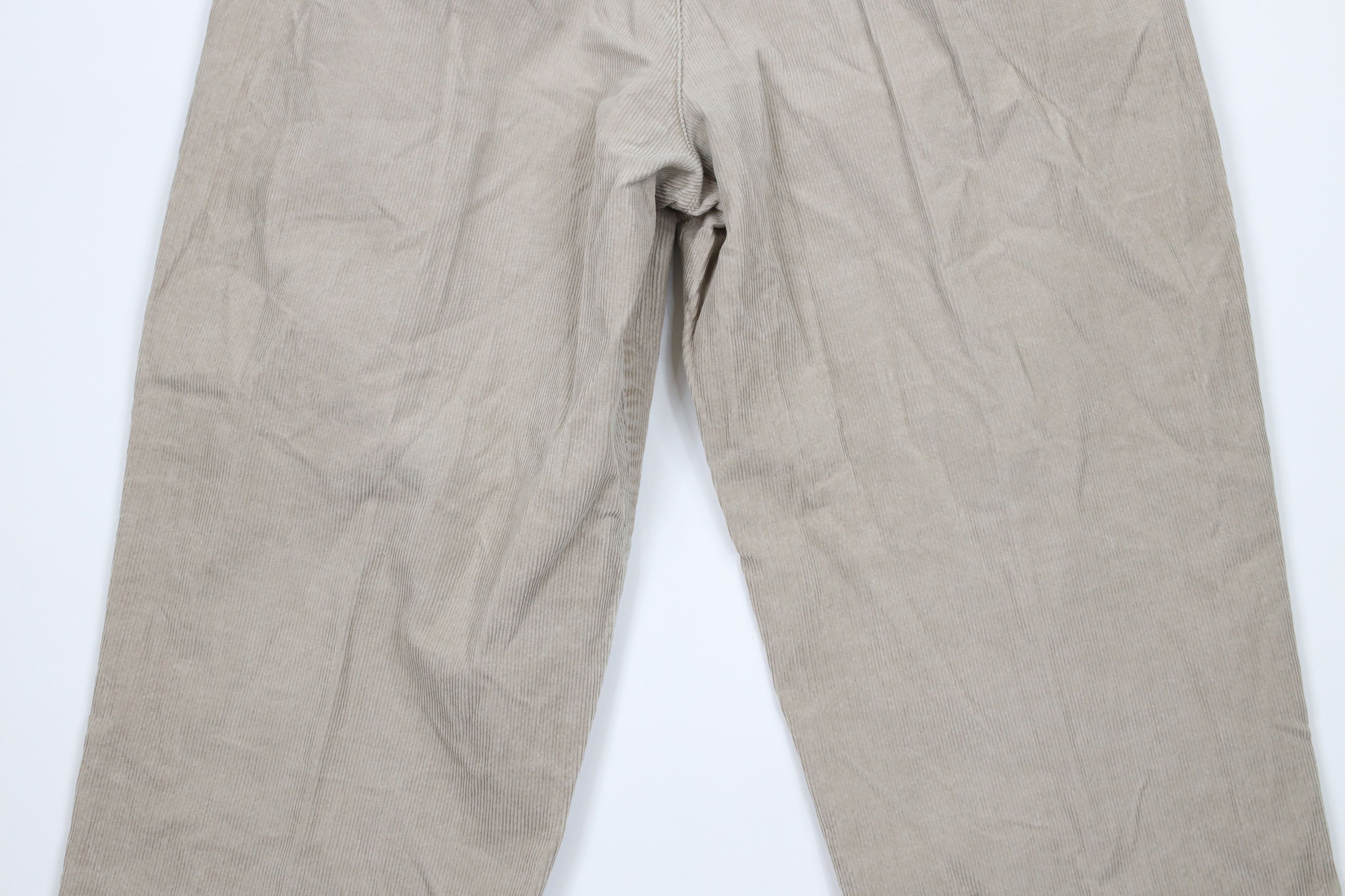 Vintage Vintage 90s Streetwear Pleated Wide Leg Corduroy Pants Beige Size US 32 / EU 48 - 11 Thumbnail