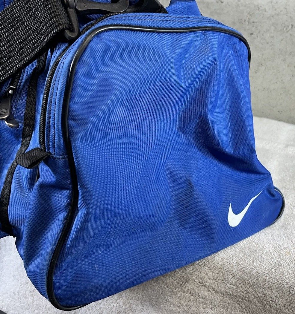 Nike Vintage XL 90s Blue Nike Travel Duffle Gym Bag Swoosh Logo Size ONE SIZE - 9 Thumbnail