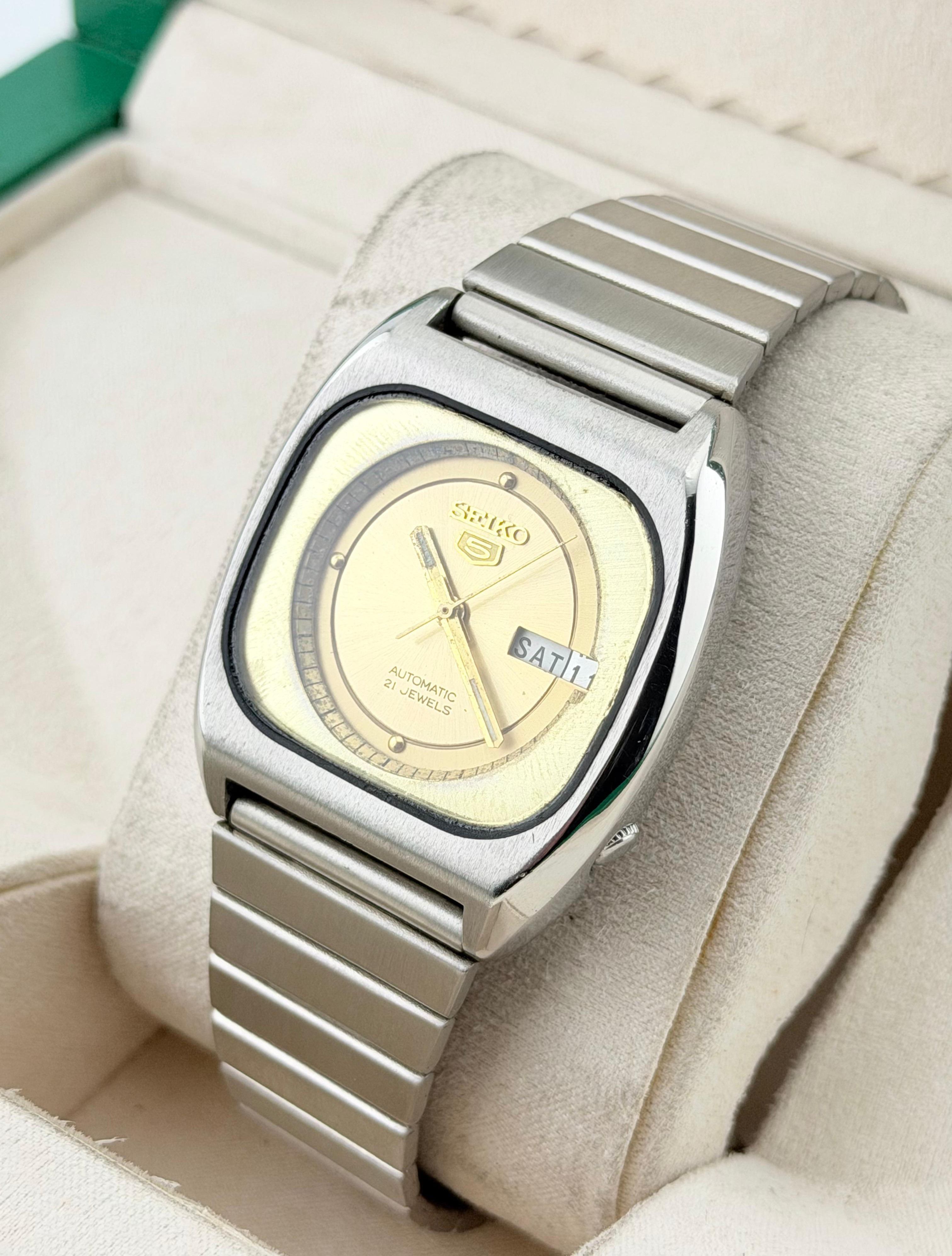 Seiko Vintage Men's Wrist Automatic Watch Size 38 - 4 Thumbnail