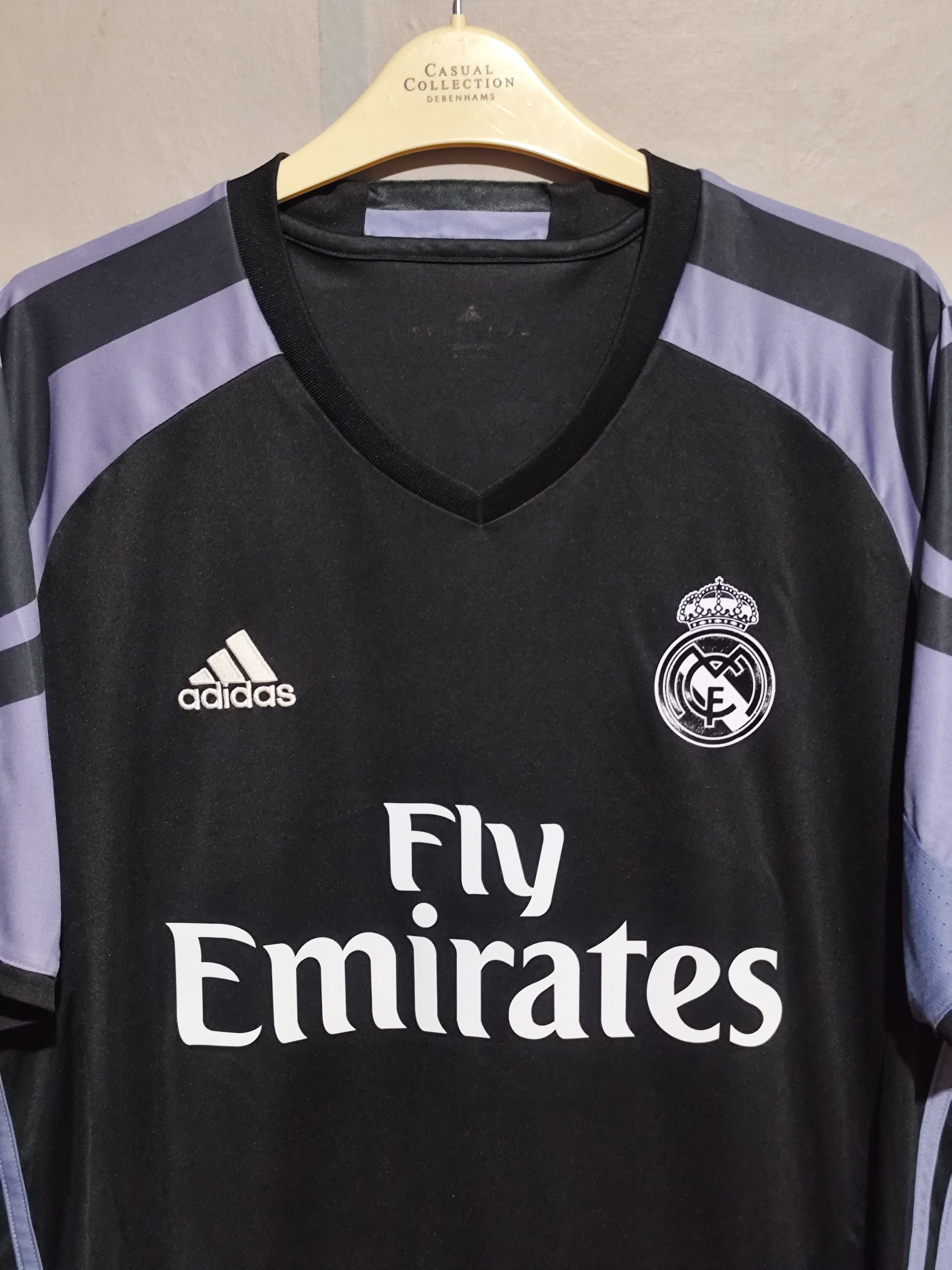 Adidas Adidas x 2016/17 Real Madrid #8 Kroos Third Jersey Size US M / EU 48-50 / 2 - 3 Thumbnail
