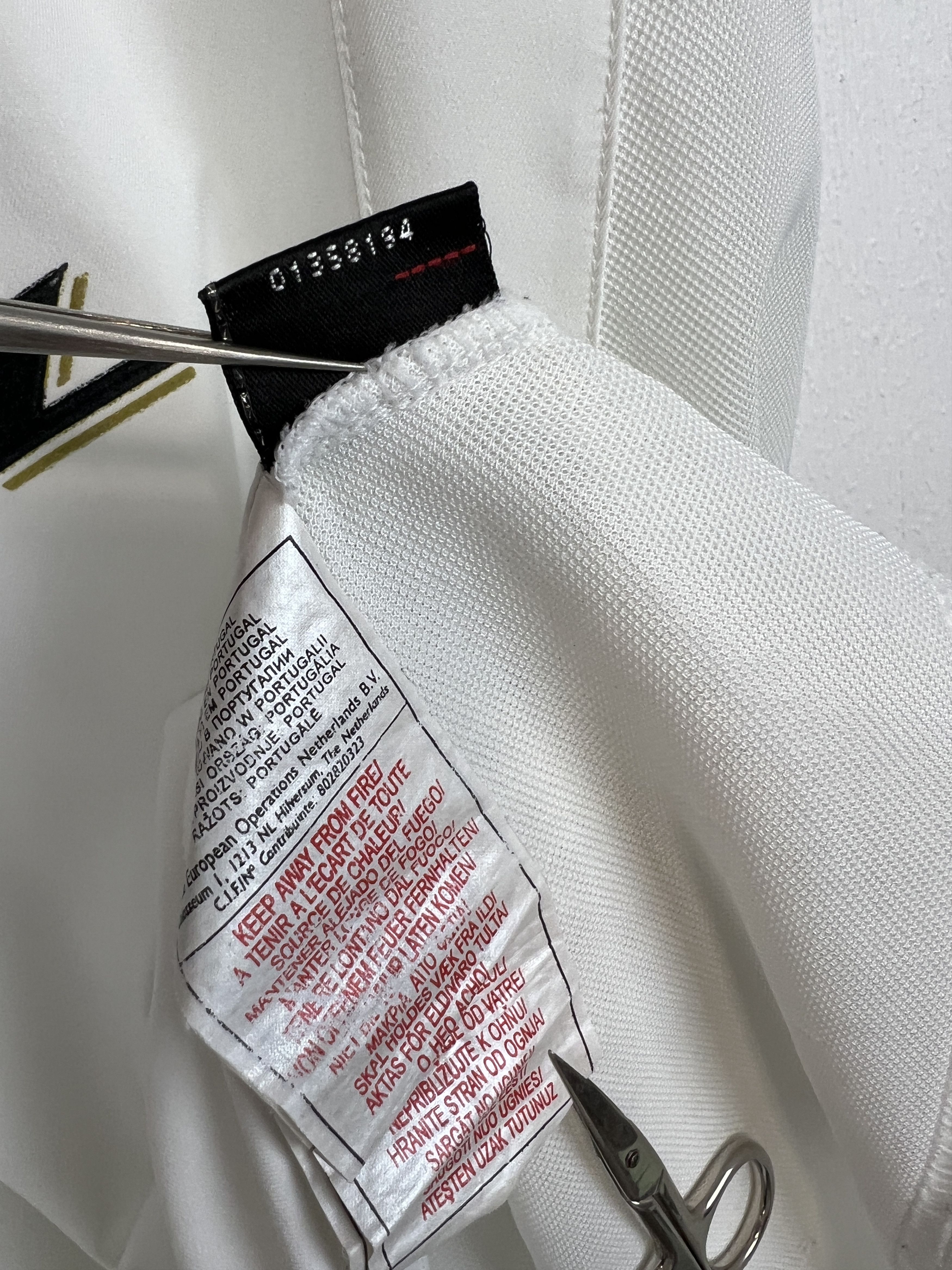 Nike Leeds United Home football shirt 2002 Soccer Jersey Trikot Size US XL / EU 56 / 4 - 6 Thumbnail