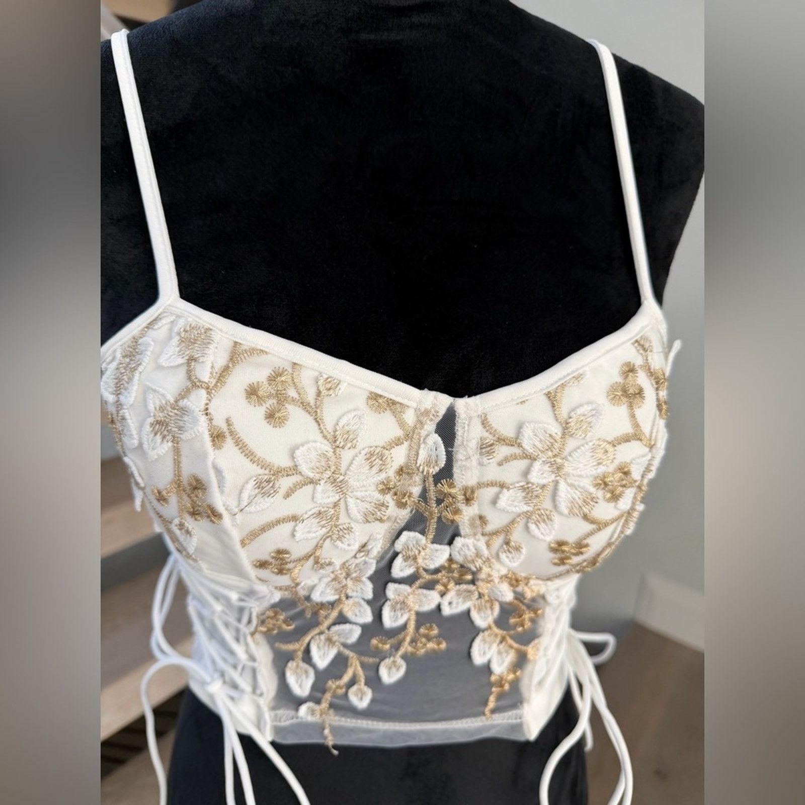 Other New Y2K Chic White Floral Lace-Up Crop Top size S Size S / US 4 / IT 40 - 8 Thumbnail