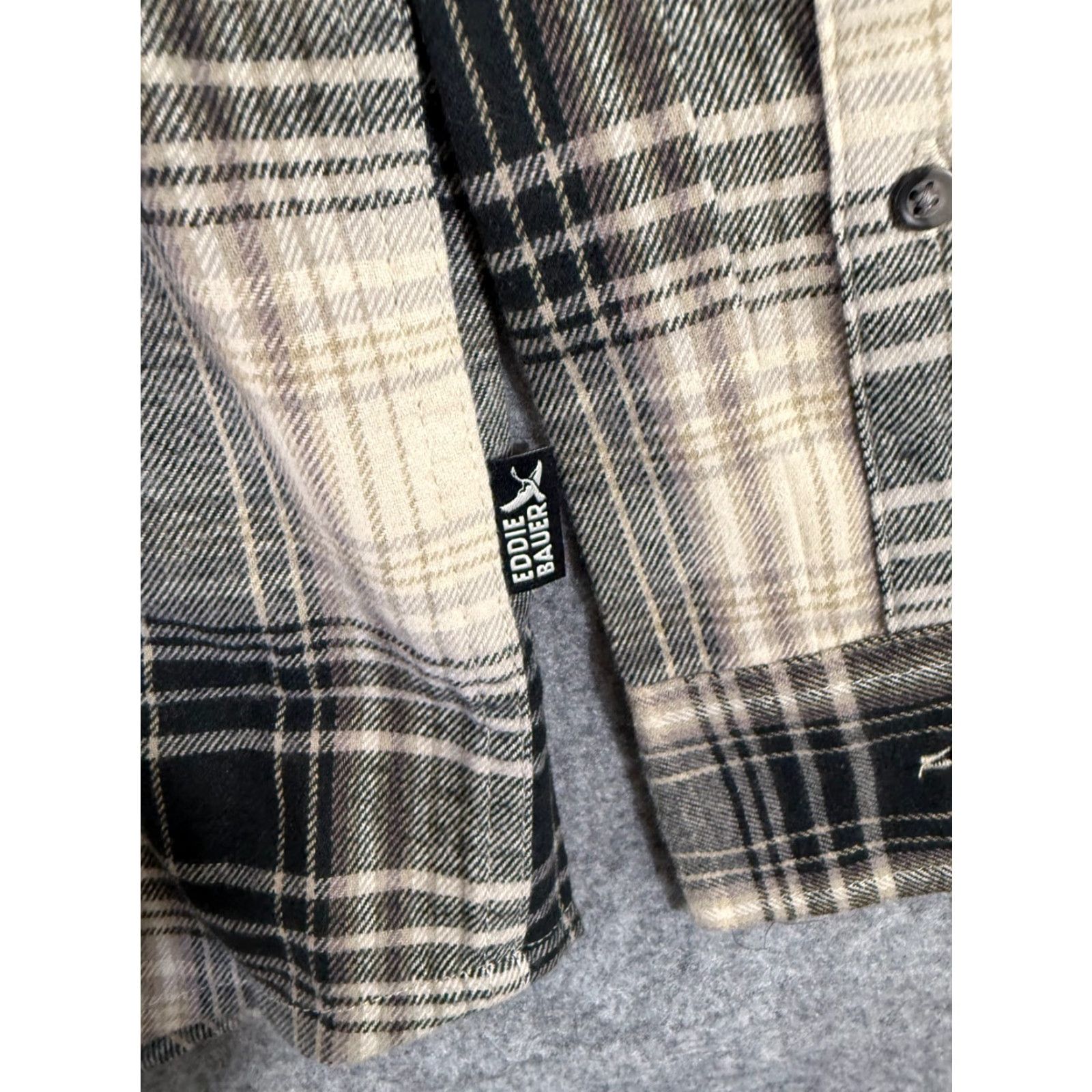 Eddie Bauer Eddie Bauer Shirt Mens 2XL Flannel Cream Black Plaid Button-Up Long Sleeve NWT Size US XXL / EU 58 / 5 - 5 Thumbnail