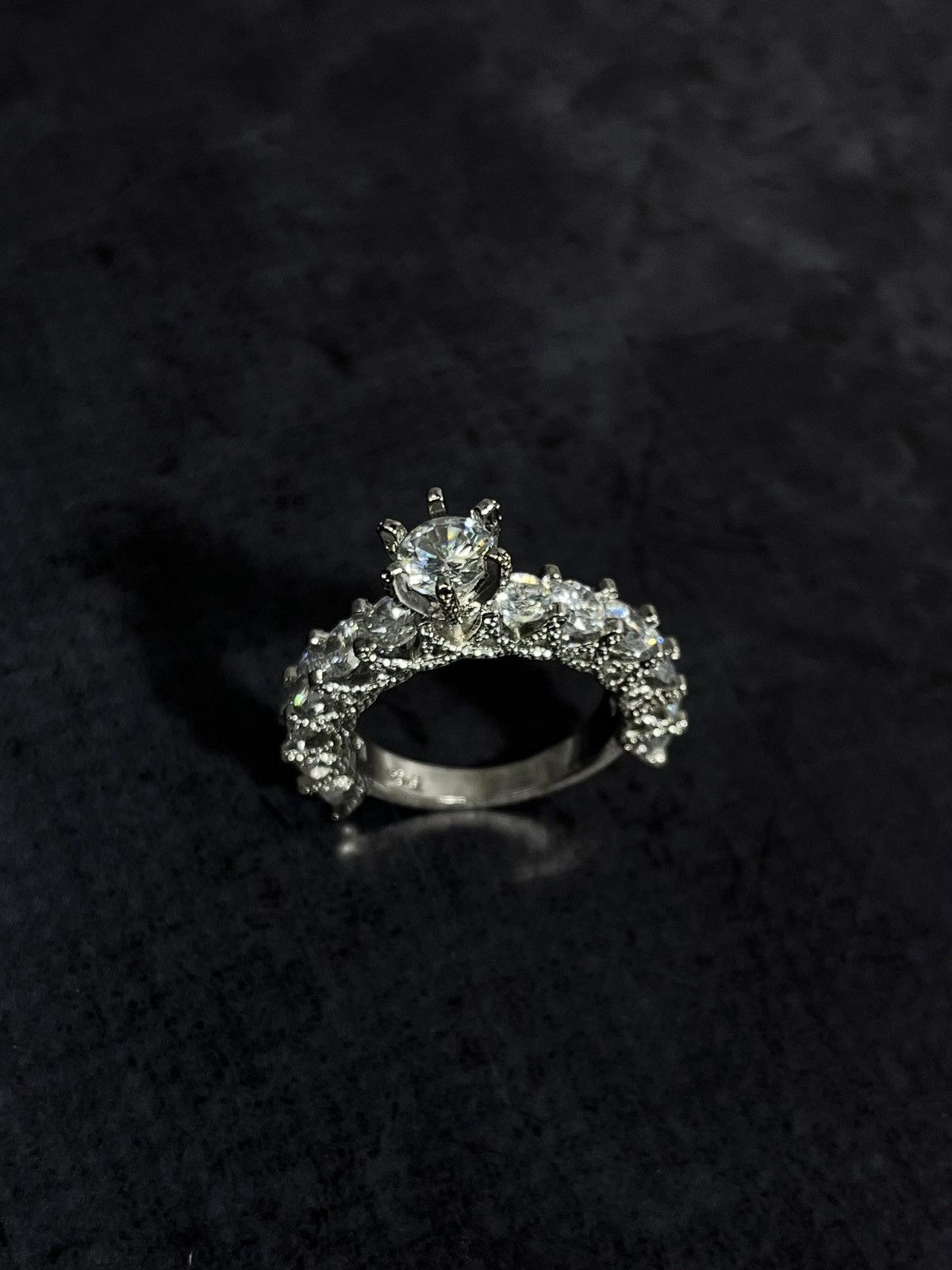Japanese Brand × Jewelry × Vintage Luxury Eternity Band with Solitaire – Japanese Brand Size ONE SIZE - 2 Thumbnail