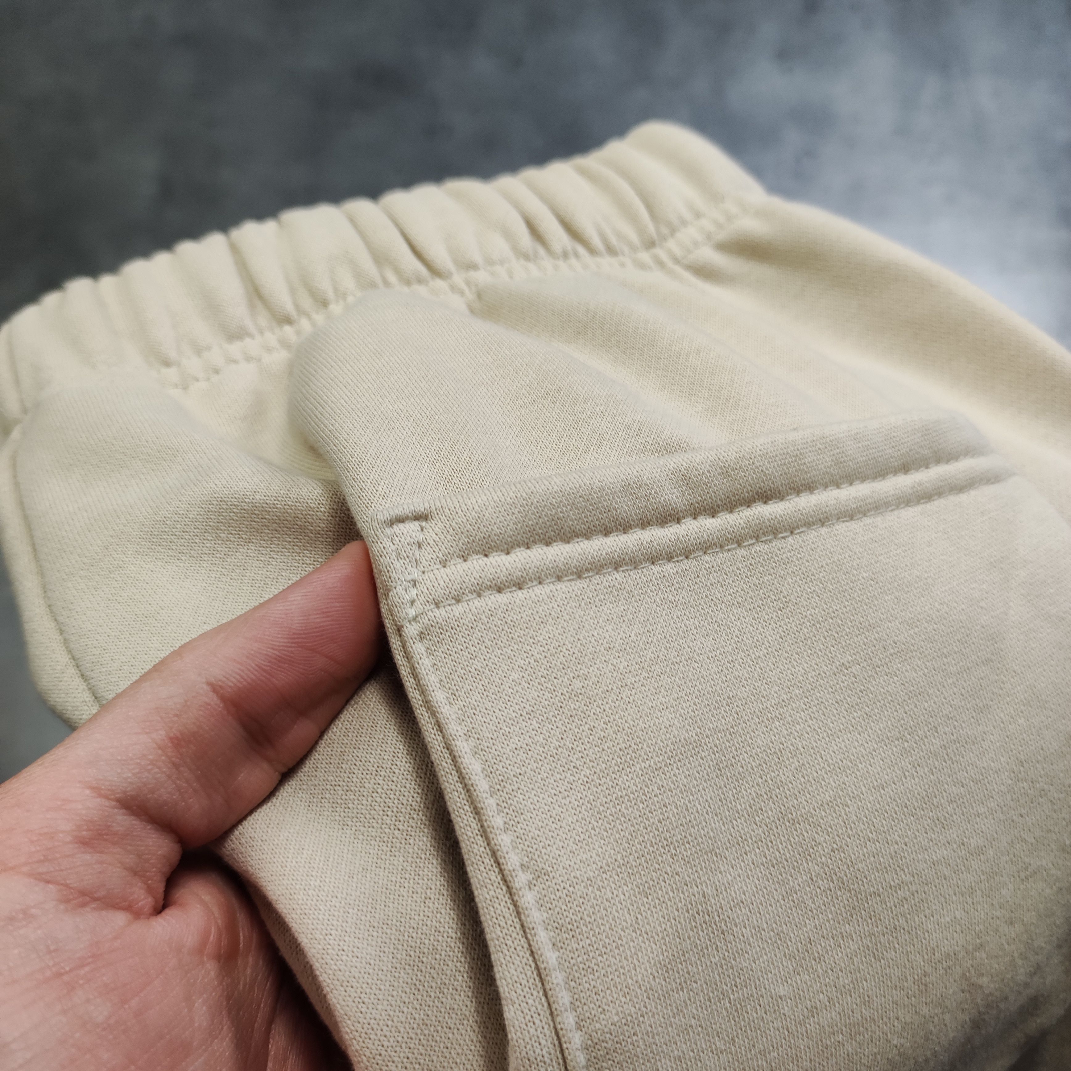 Essentials FOG Fear Of God Essentuals Beige Logo Sweapants Size US 30 / EU 46 - 12 Thumbnail