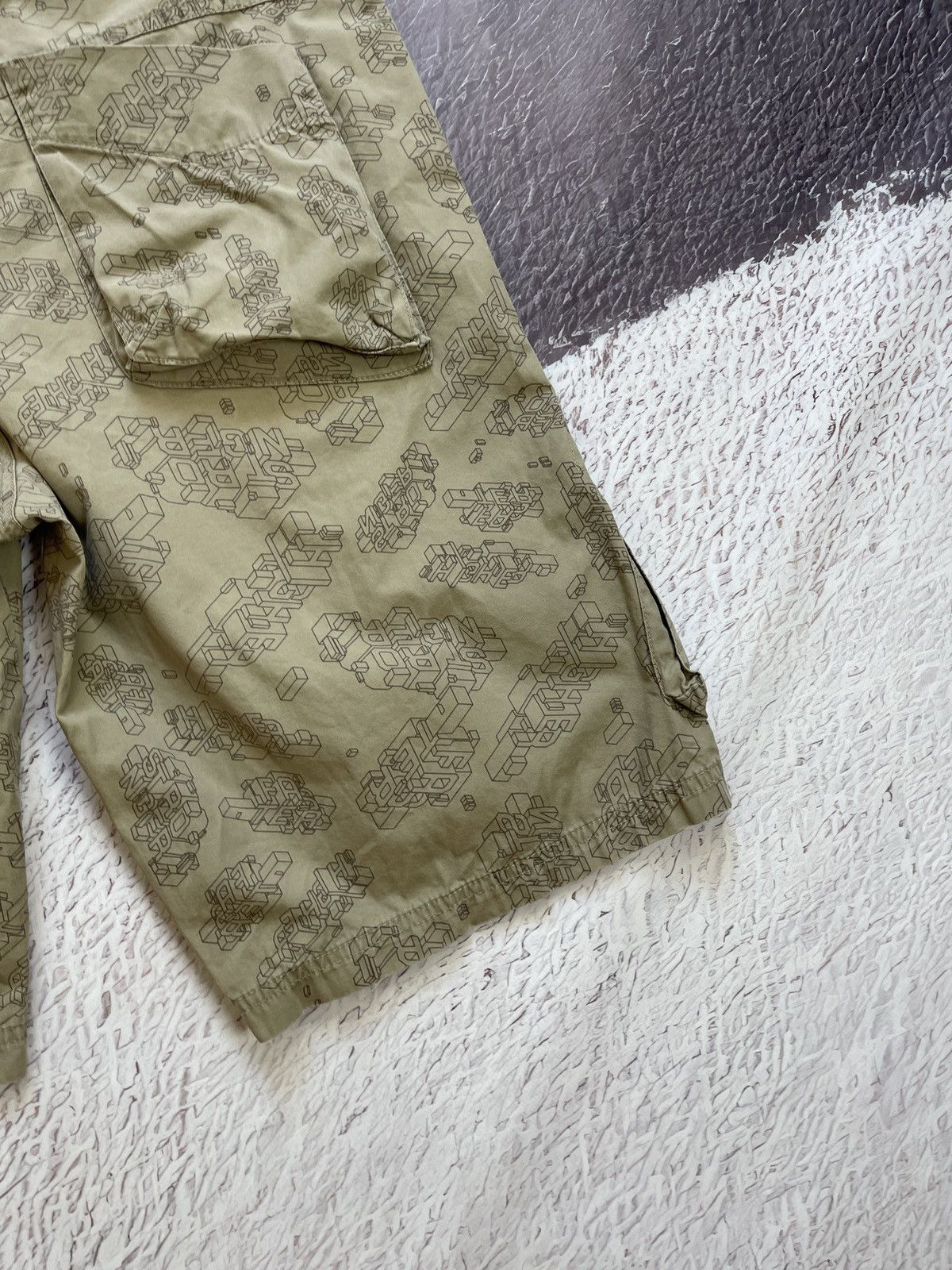 Nike Nike vintage y2k multi logo beige utility cargo shorts Size US 30 / EU 46 - 10 Thumbnail
