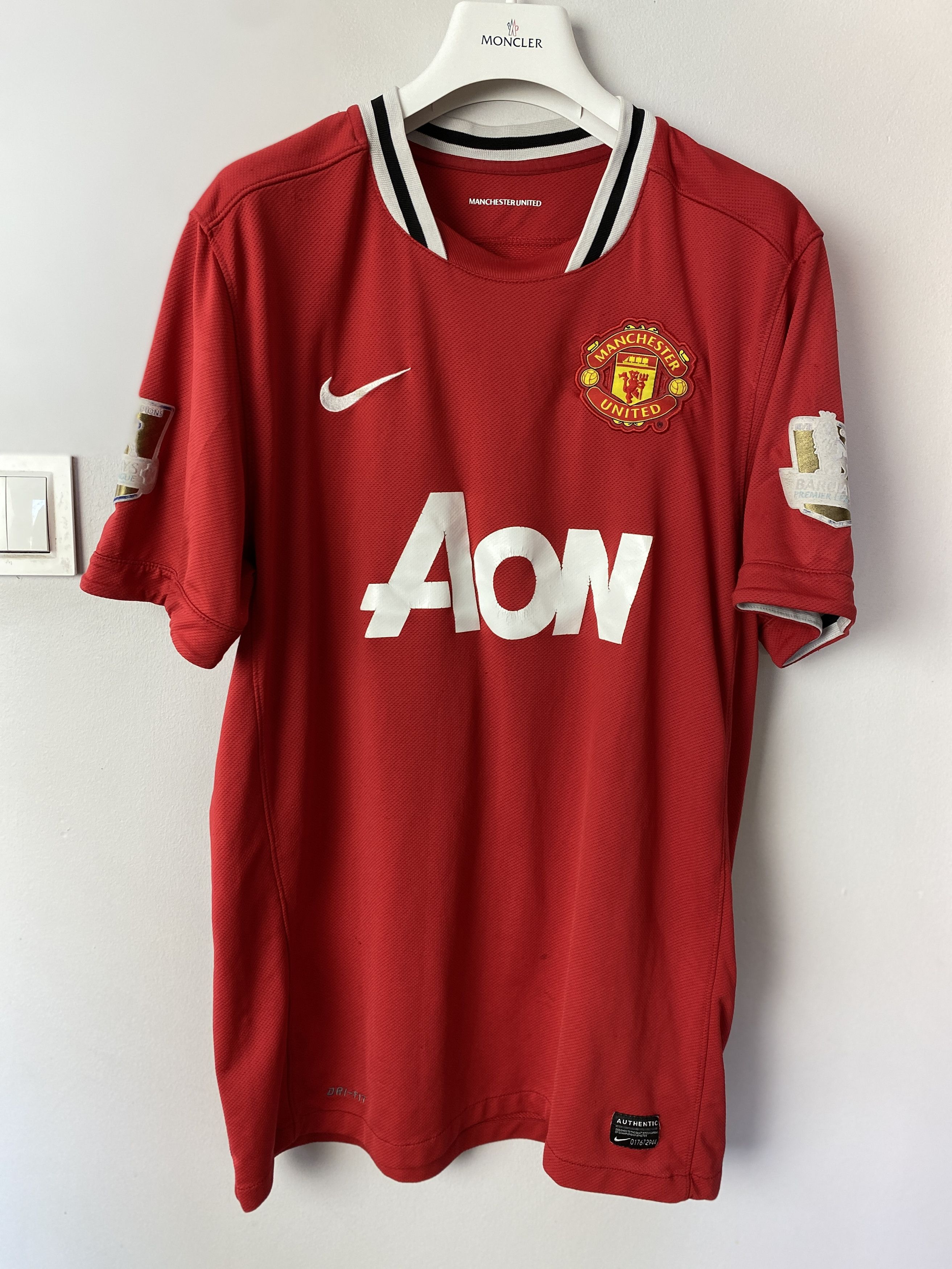 Nike MANCHESTER UNITED 2011/12 SOCCER HOME JERSEY #23 CLEVERLEY Size US L / EU 52-54 / 3 - 1 Thumbnail