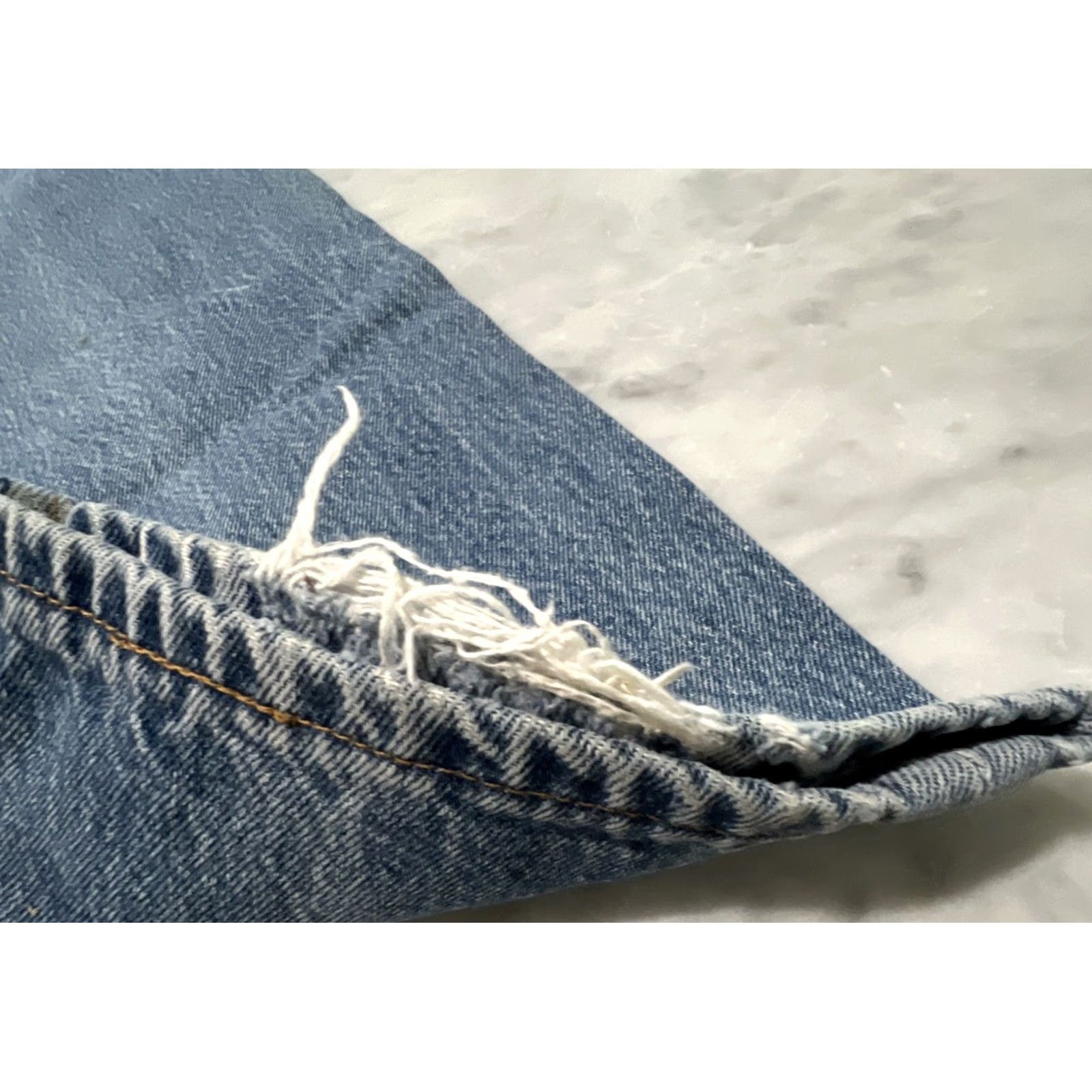 Levi's VINTAGE Levi’s 501 Jeans Men 34x31 Blue Button Fly Fade Thrash USA Jeans Size US 34 / EU 50 - 6 Thumbnail