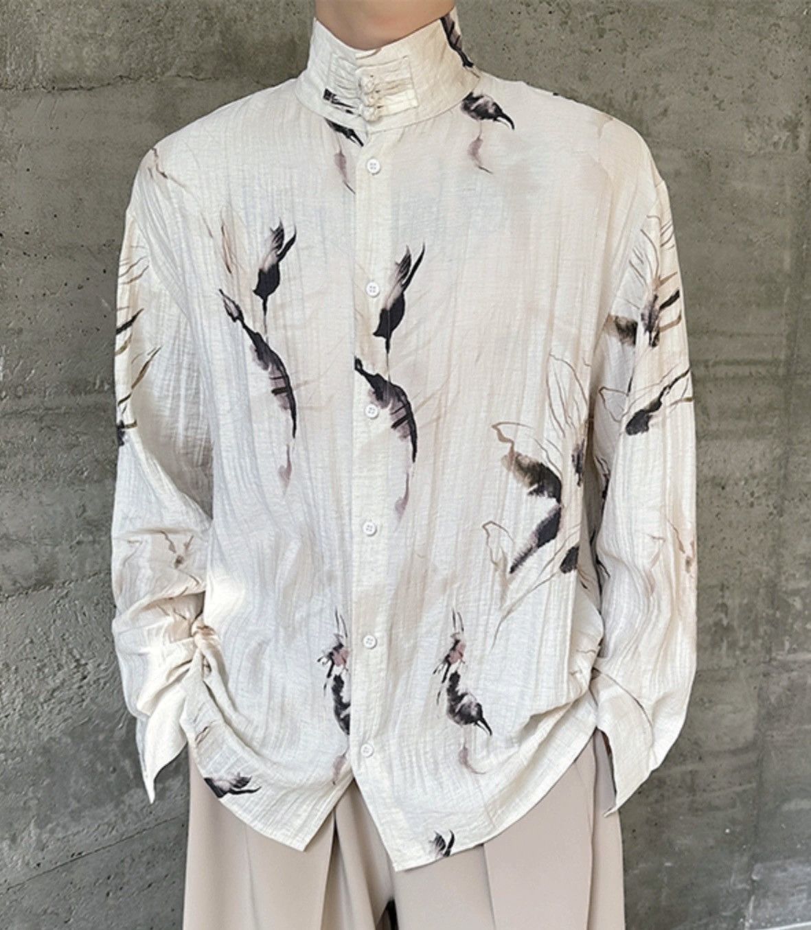 Retro vintage printed crinkle button up shirt