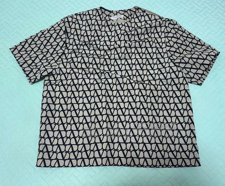 Valentino Valentino Pure silk T-shirt Size US M / EU 48-50 / 2 - 1 Thumbnail