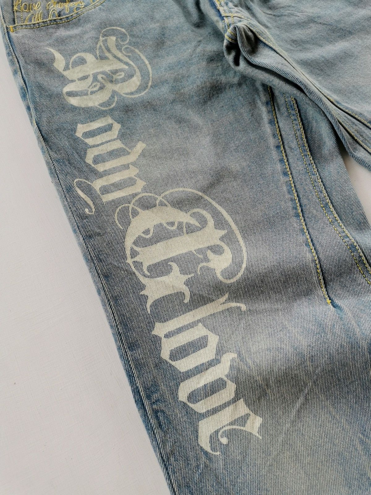 Vintage Vintage Body Glove Love Ocean Tribal Print Loose Fit Jeans Size US 33 - 6 Thumbnail