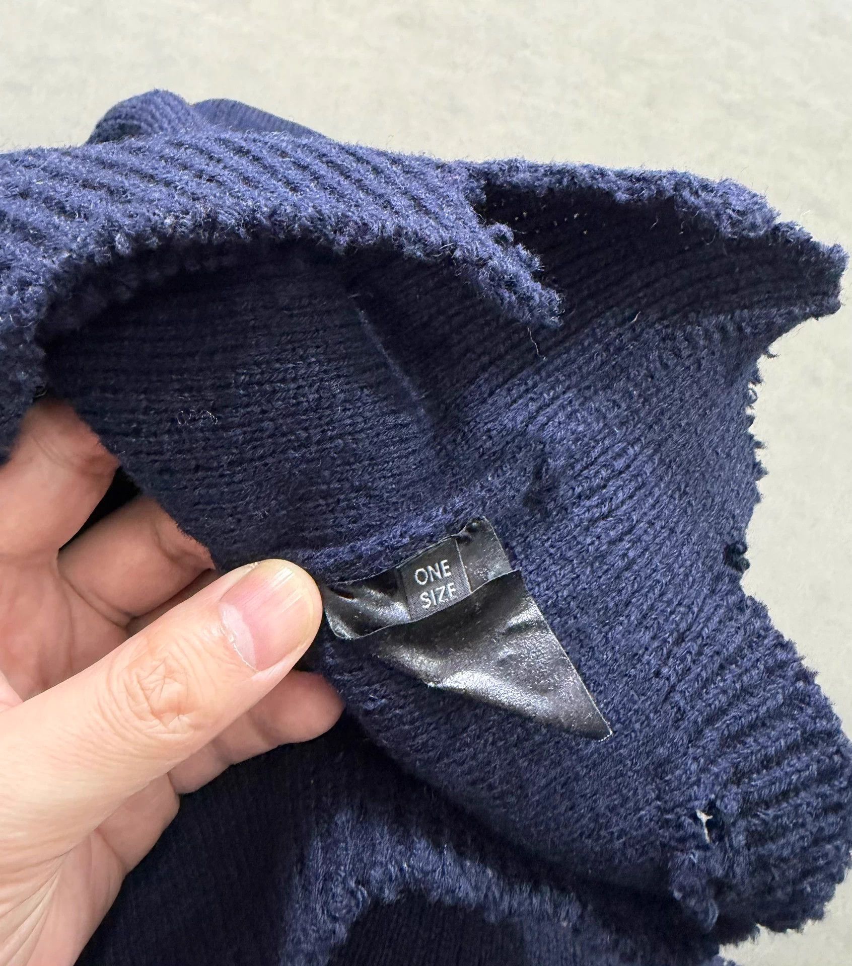 Raf Simons Raf Simons 16AW Destroyed Over Knit Sweater Navy OneSize Size US M / EU 48-50 / 2 - 9 Thumbnail