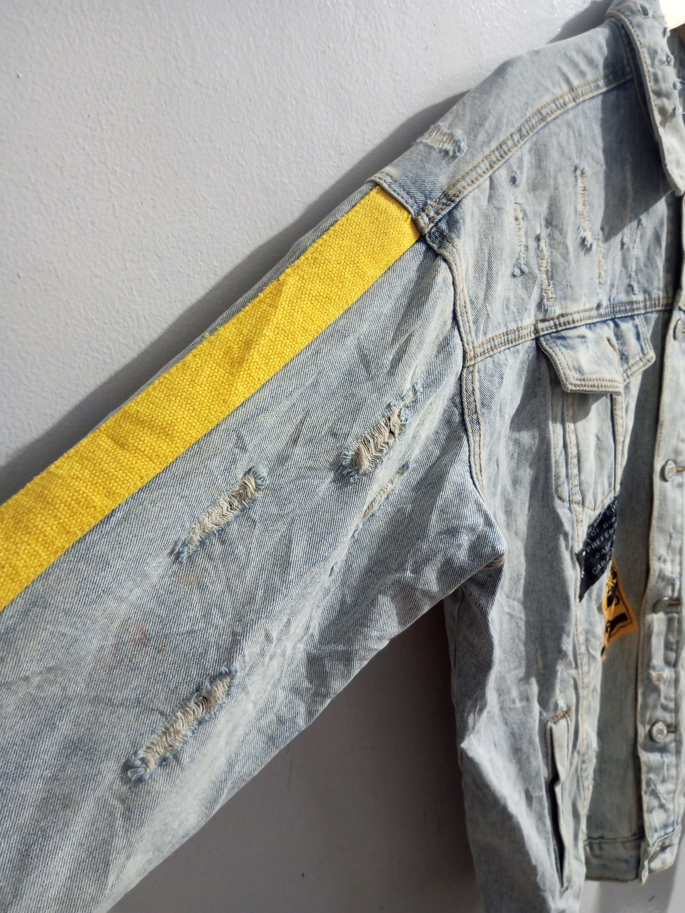 Japanese Brand × Vintage Vintage vampire weekend distressed denim trucker jacket Size US XL / EU 56 / 4 - 5 Thumbnail