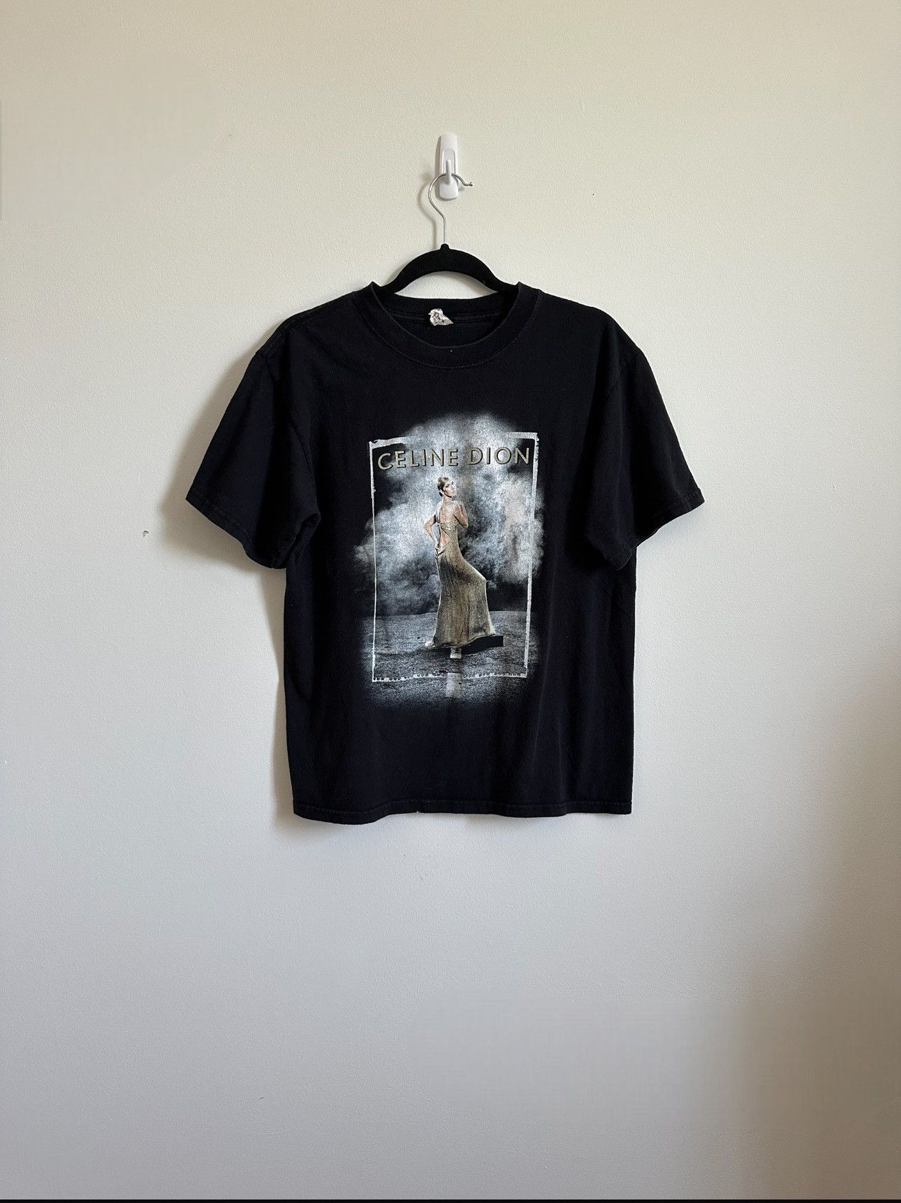 Anvil 2015 Celine Dion Back on the Road" Tour Band Tee Size M / US 6-8 / IT 42-44 - 2 Thumbnail