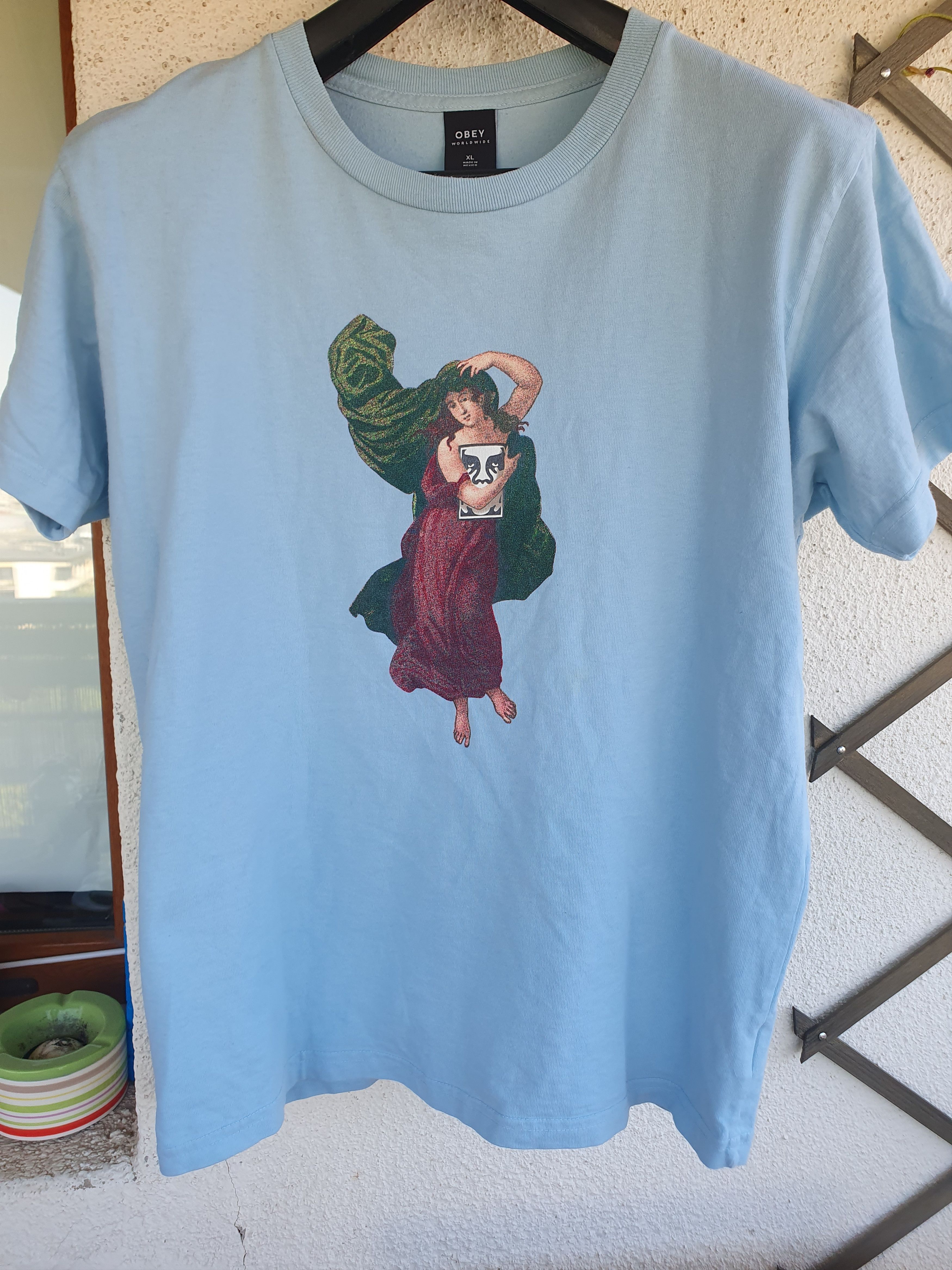Obey Obey Worldwide Impressionism t-shirt sz L? Size US L / EU 52-54 / 3 - 5 Thumbnail