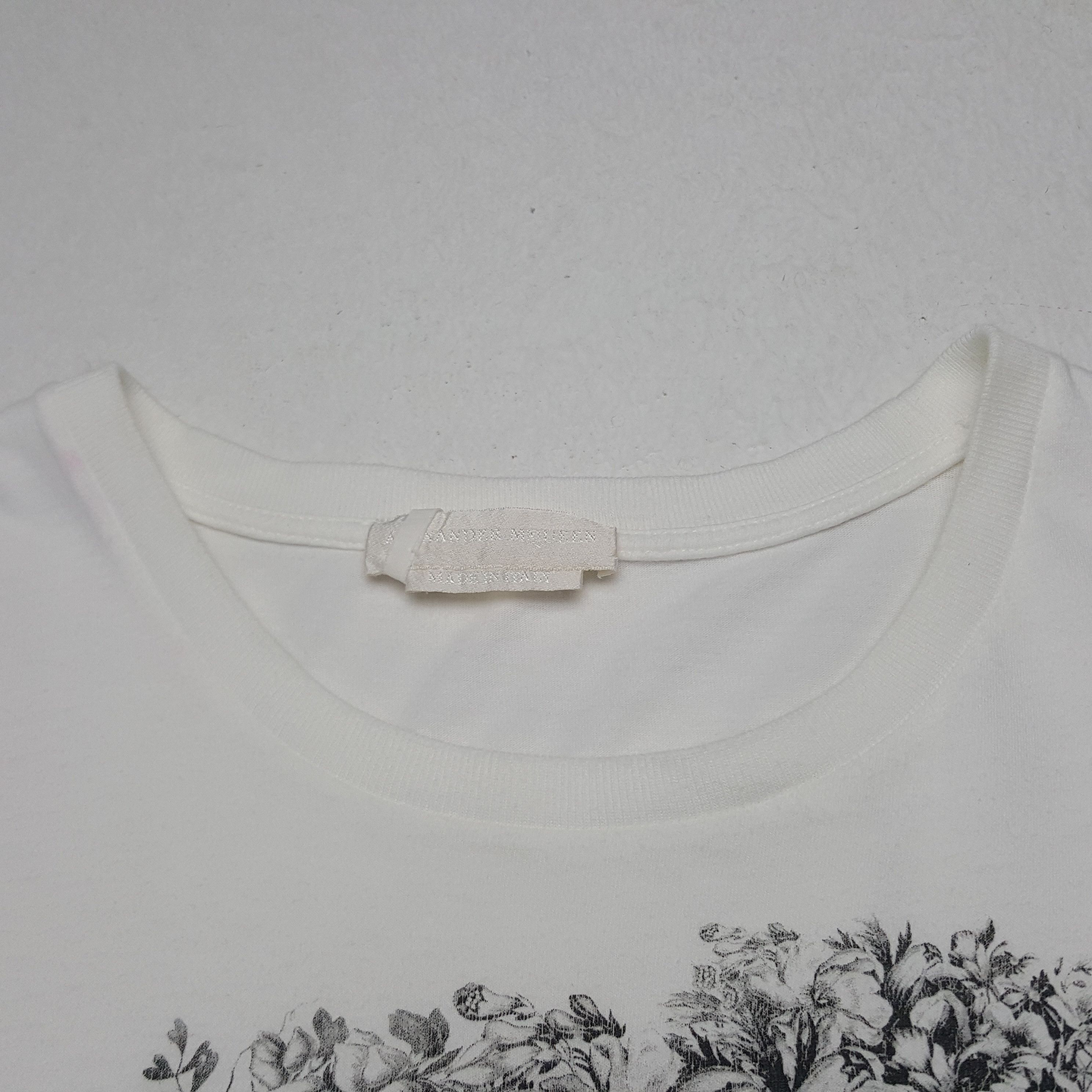 Vintage Vintage Alexander McQueen Tshirt Size US M / EU 48-50 / 2 - 4 Thumbnail