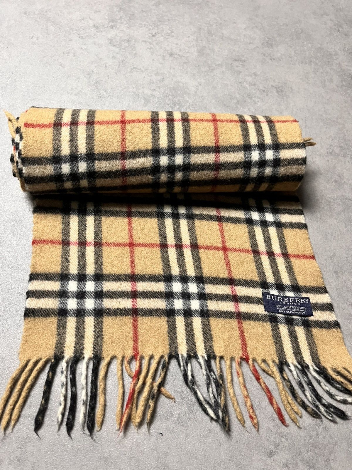 Burberry Burberry Scarf Vintage Retro winter Burberrys Size ONE SIZE - 2 Thumbnail