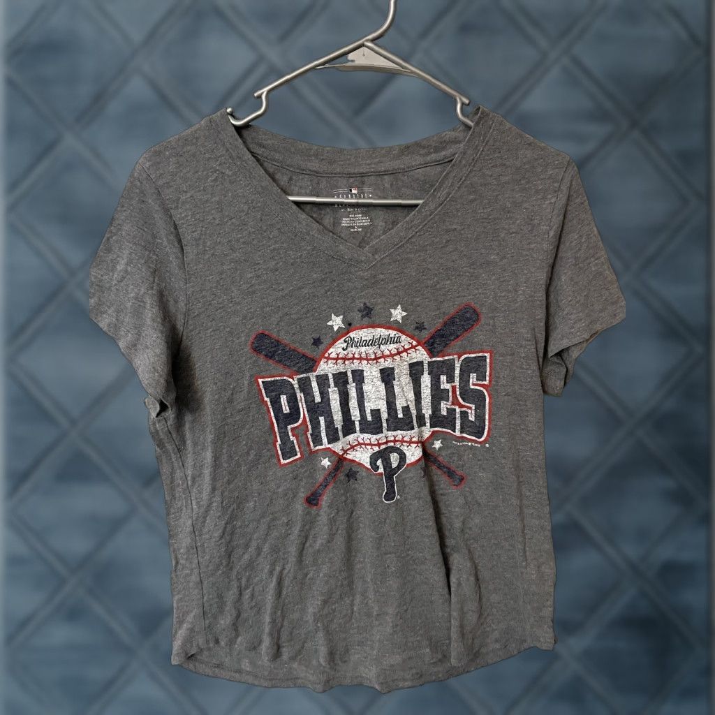 Vintage WOMENS Medium PHILADELPHIA PHILLIES GRAY SHORT SLEEVE TOP Genuine Merchandise Shirt Adult M Gray Phillies MLB Women's T-Shirt Size M / US 6-8 / IT 42-44 - 1 Thumbnail