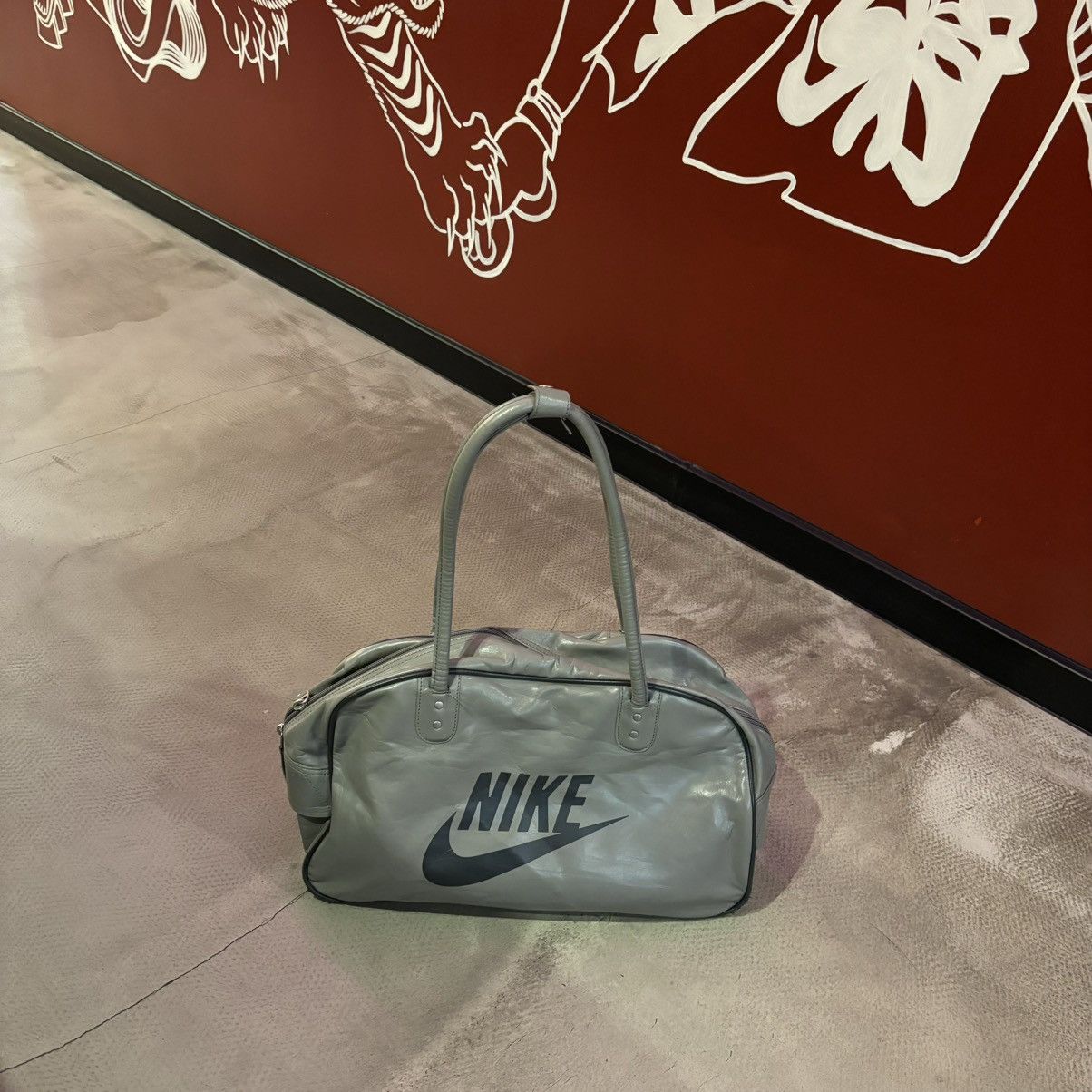 Nike × Vintage Vintage y3k bag nike sport bag Size ONE SIZE - 1 Thumbnail