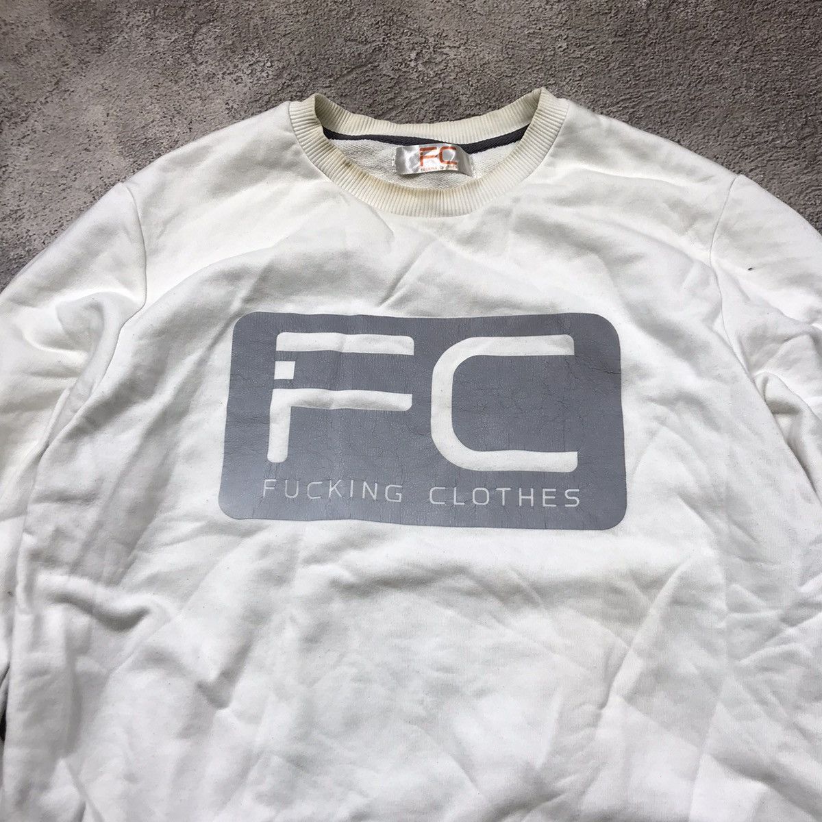 Vintage Vintage Y2K FC Graphic Sweatshirt Streetwear Cream Baggy XL Size US XL / EU 56 / 4 - 3 Thumbnail