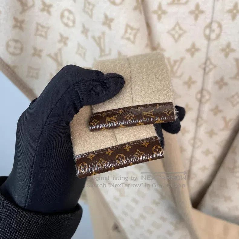 Louis Vuitton Louis Vuitton Pale Brown Old Flower Hooded Bathrobe Coat Size XS / US 0-2 / IT 36-38 - 4 Thumbnail