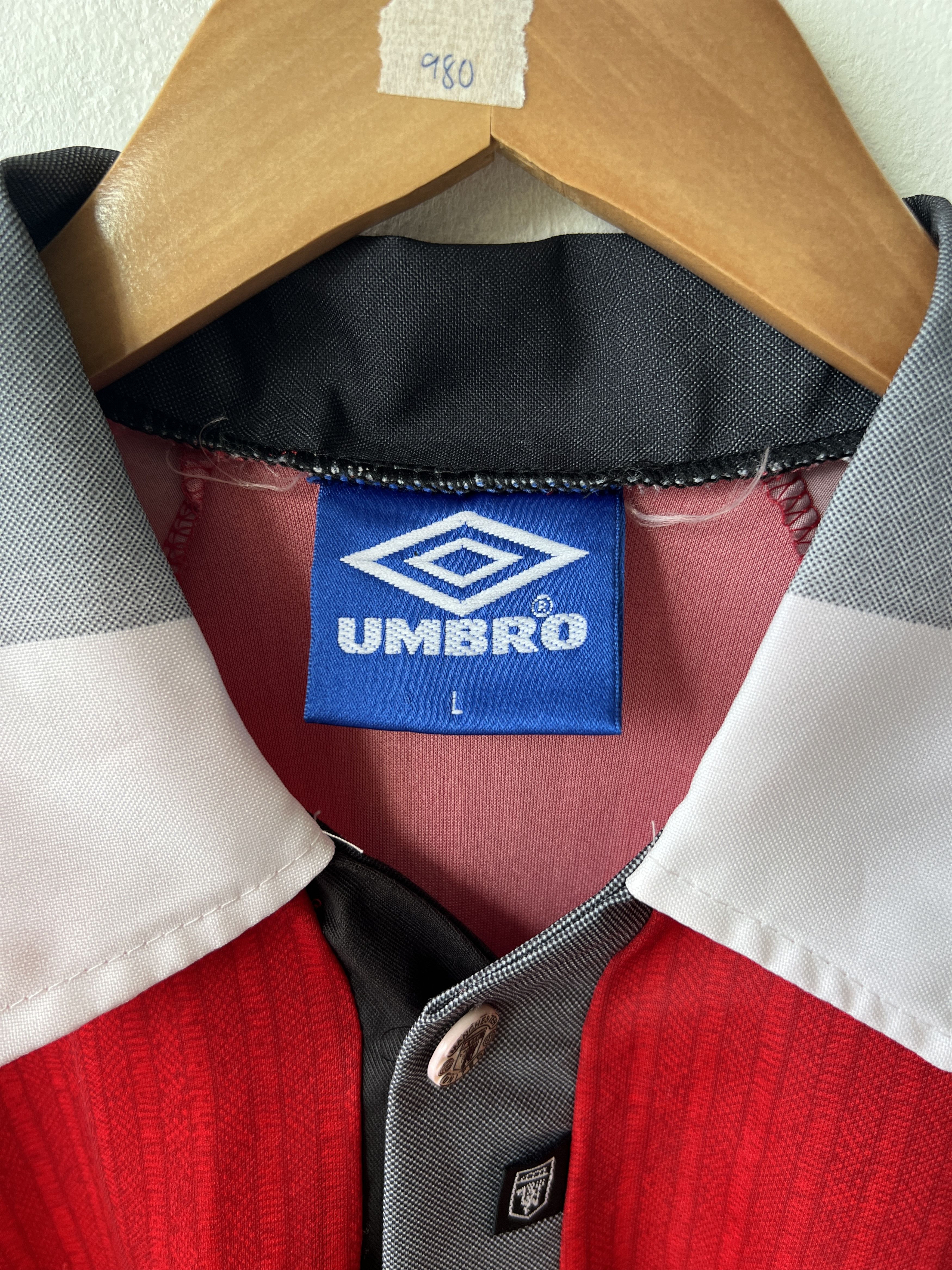 Umbro (L) Manchester United 1996-98 Home Long Sleeve Kit Size US L / EU 52-54 / 3 - 3 Thumbnail
