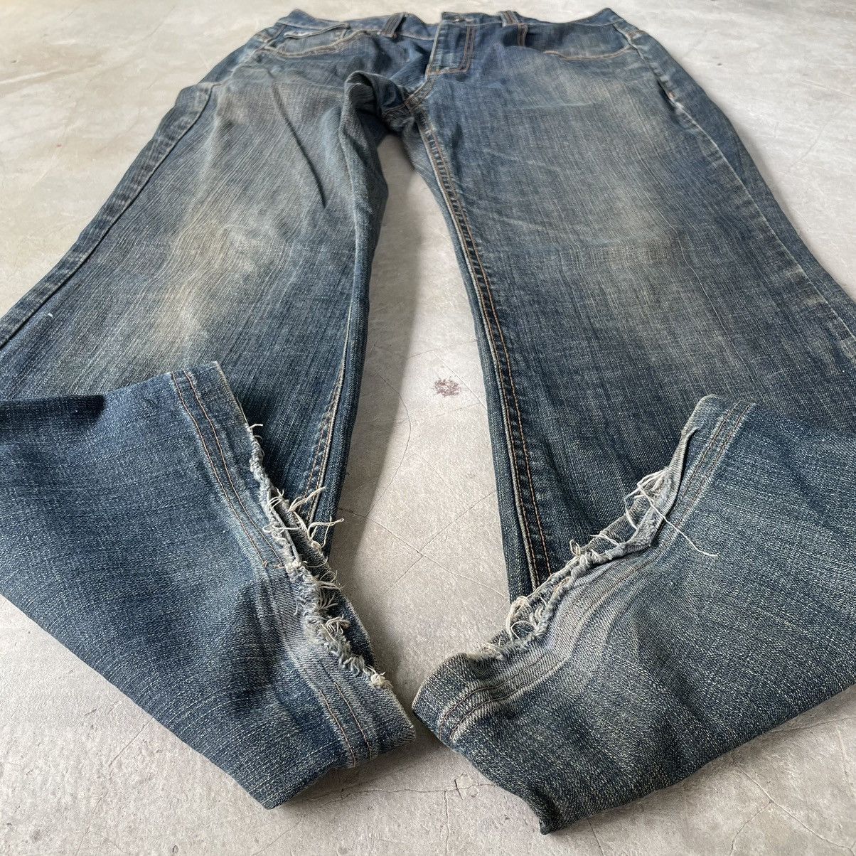Southpole Y2K CRUX DENIM BAGGY BUCKLE DISTRESSED JEANS LONDON FLAG Size US 32 / EU 48 - 14 Thumbnail