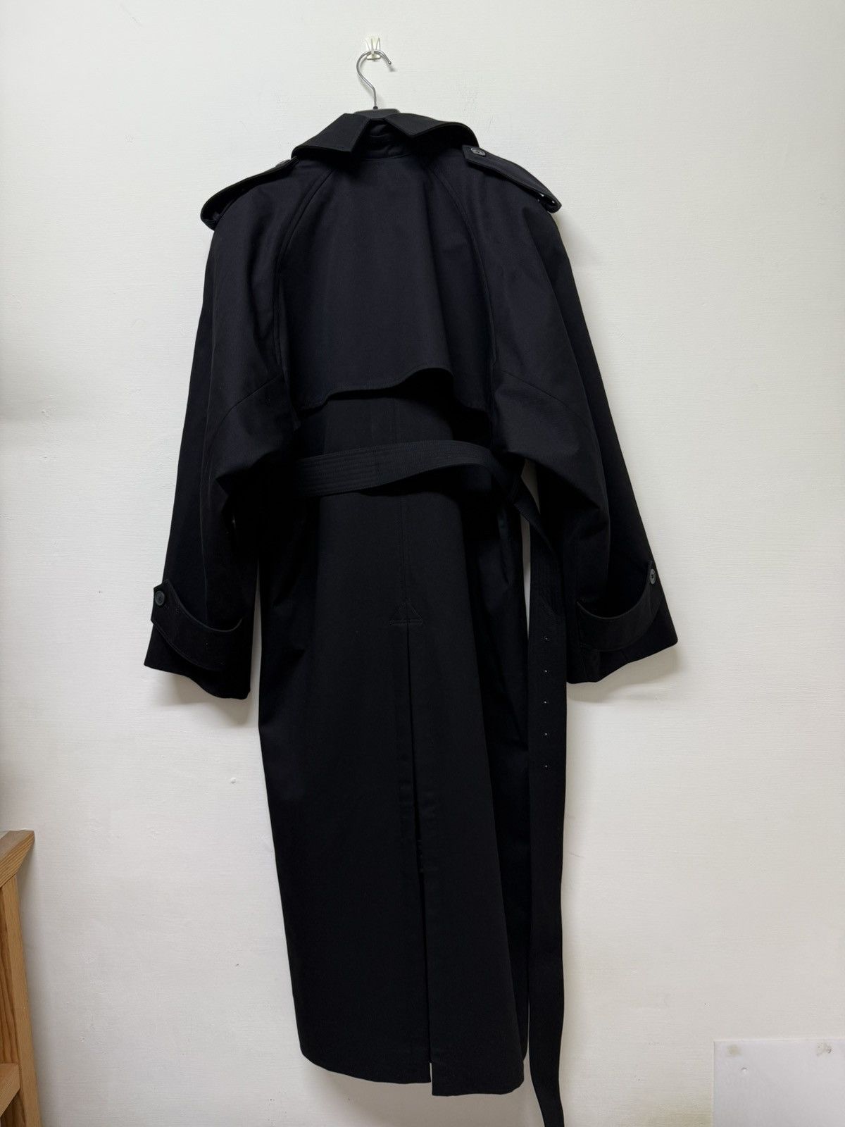 Phoebe Philo Phoebe philo Long Raglan Trench with Padded Shoulder Jacket Size M / US 6-8 / IT 42-44 - 2 Thumbnail