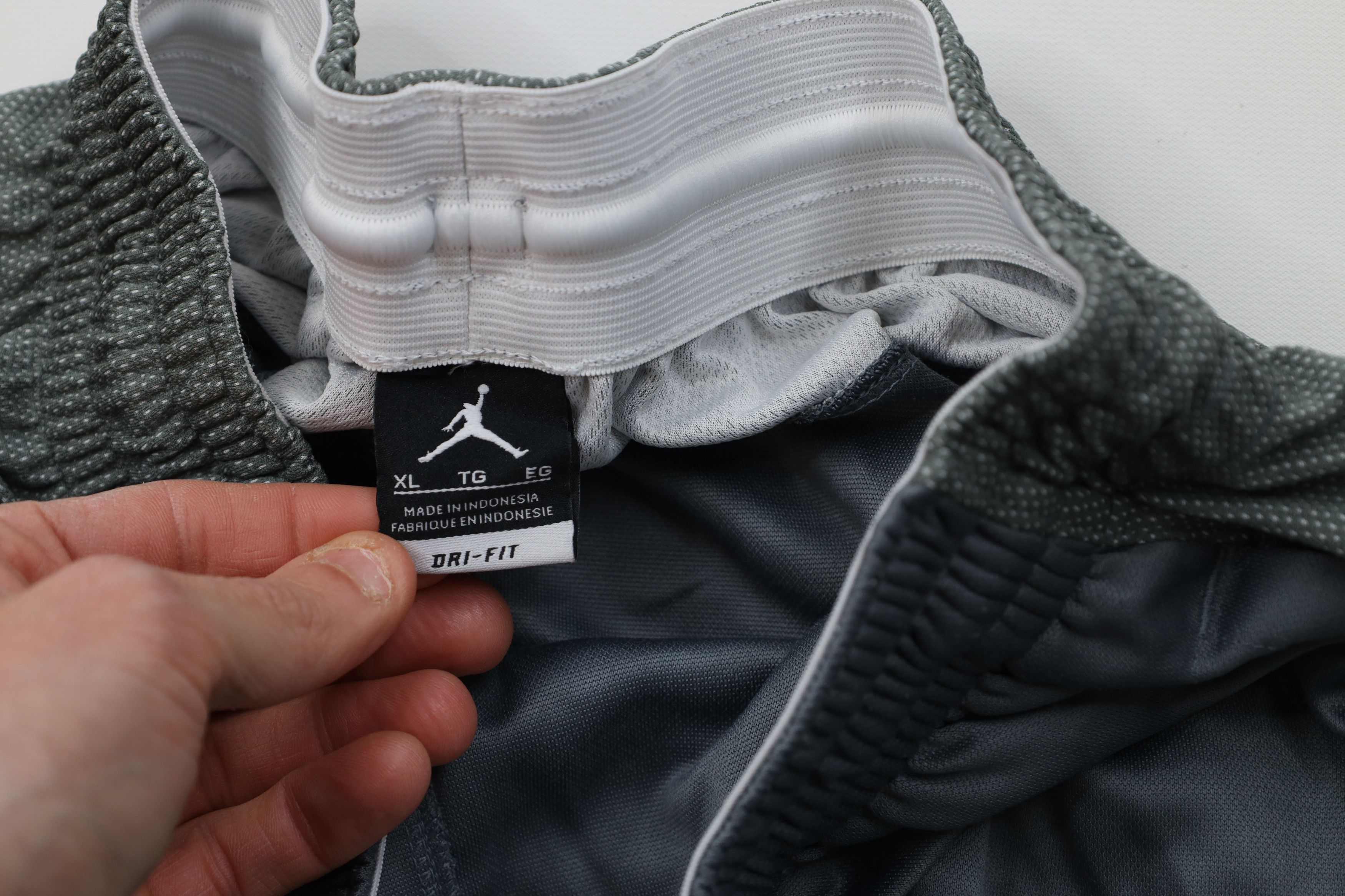 Nike Vintage Y2K Nike Air Jordan Sweatpants Pants Gray Silver Size US 38 / EU 54 - 8 Thumbnail