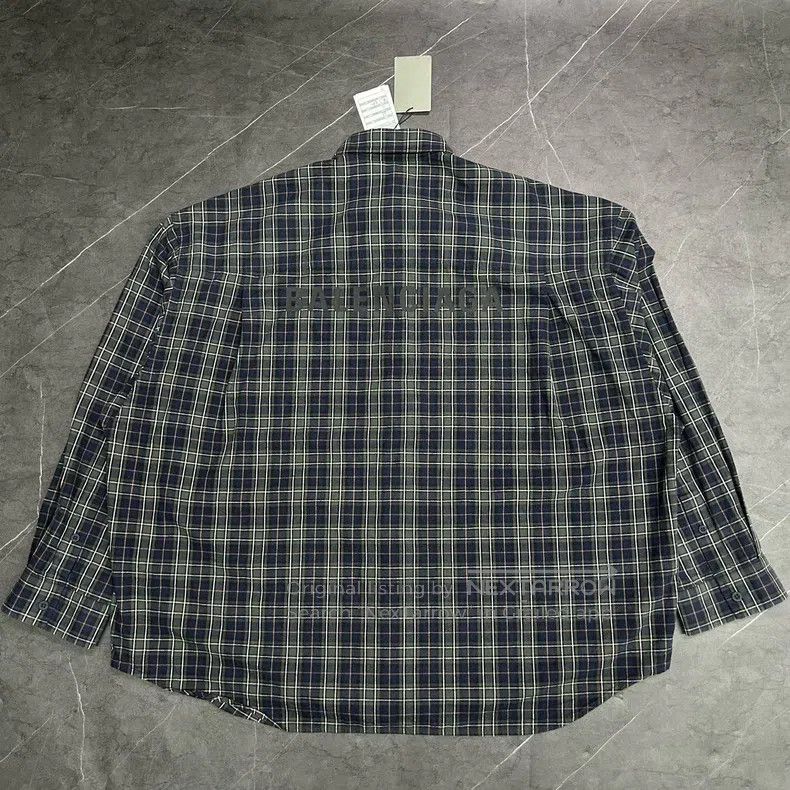 Balenciaga Balenciaga Plaid Shirt with Back Letter Logo L Size Size US S / EU 44-46 / 1 - 2 Thumbnail
